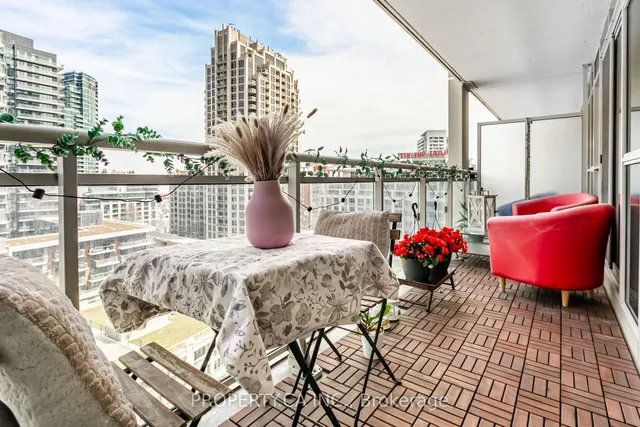 Additional property image - 35 Bastion St Unit 1604