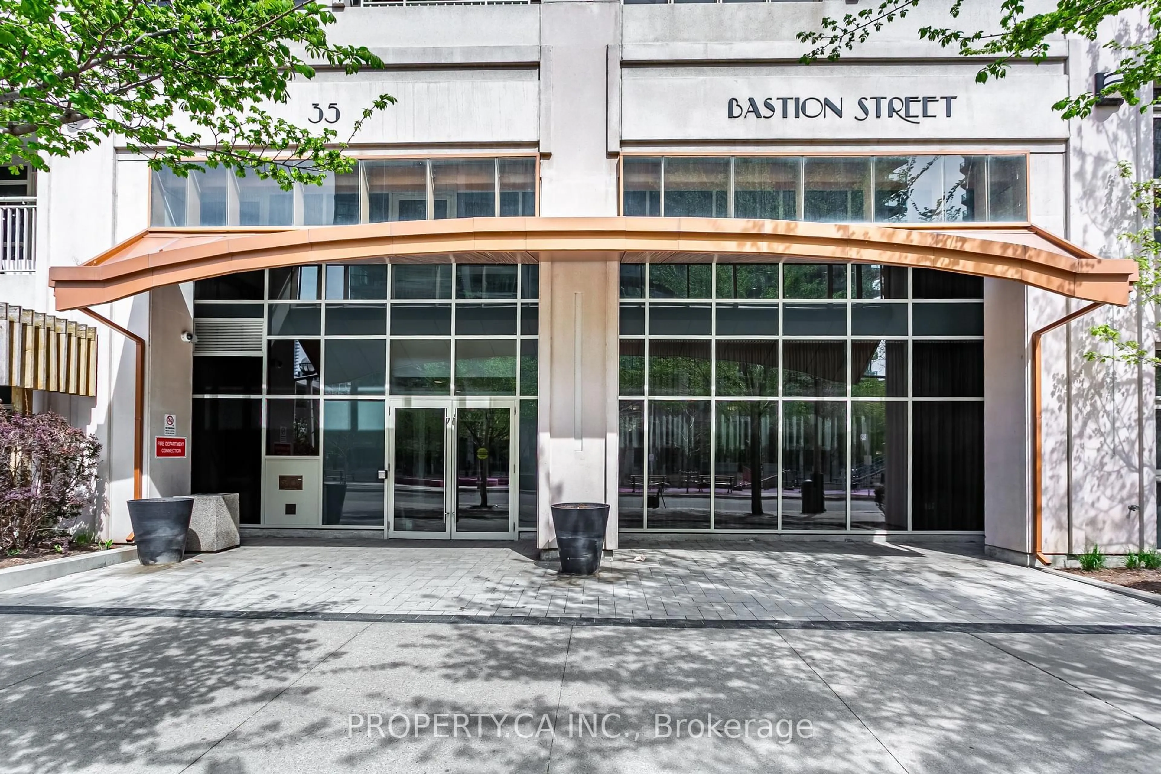 Indoor foyer for 35 Bastion St #1604, Toronto Ontario M5V 0C2
