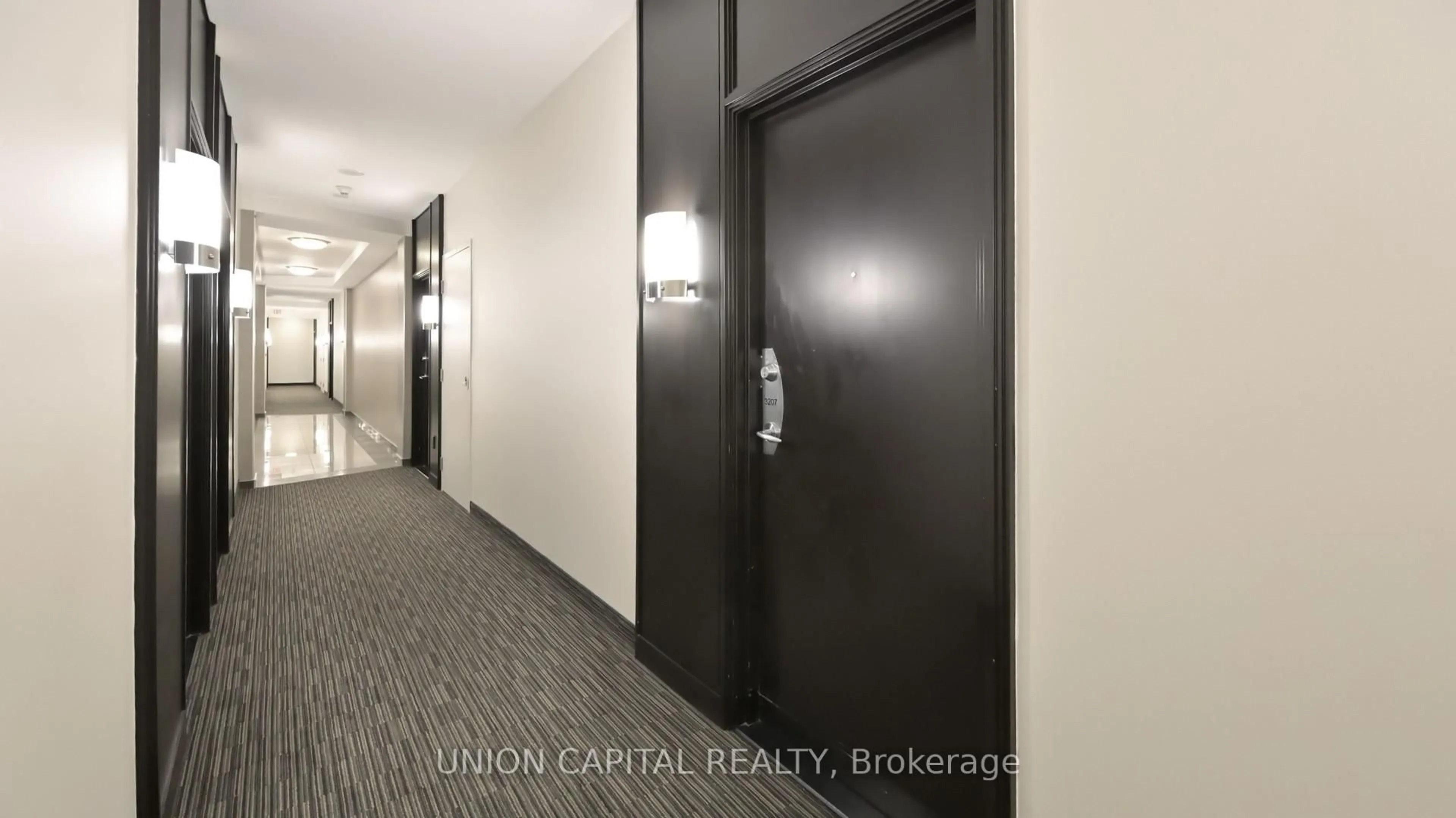 Indoor foyer for 33 Sheppard Ave #3207, Toronto Ontario M2N 7K1