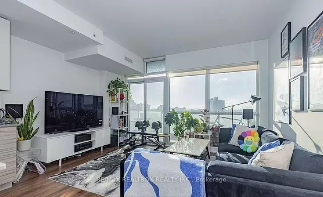 Additional property image - 210 Simcoe St Unit 704