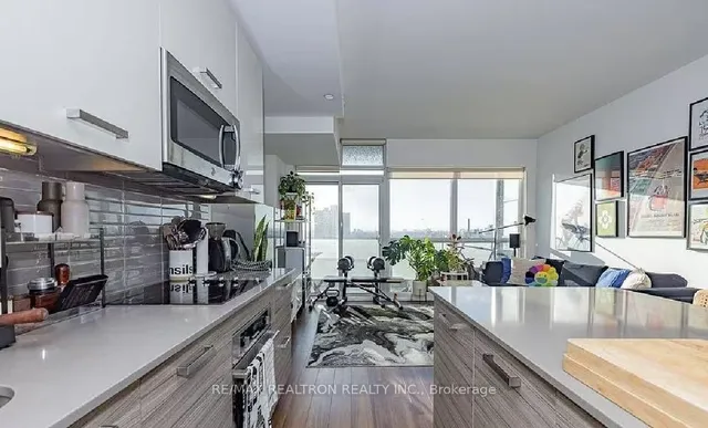 Additional property image - 210 Simcoe St Unit 704