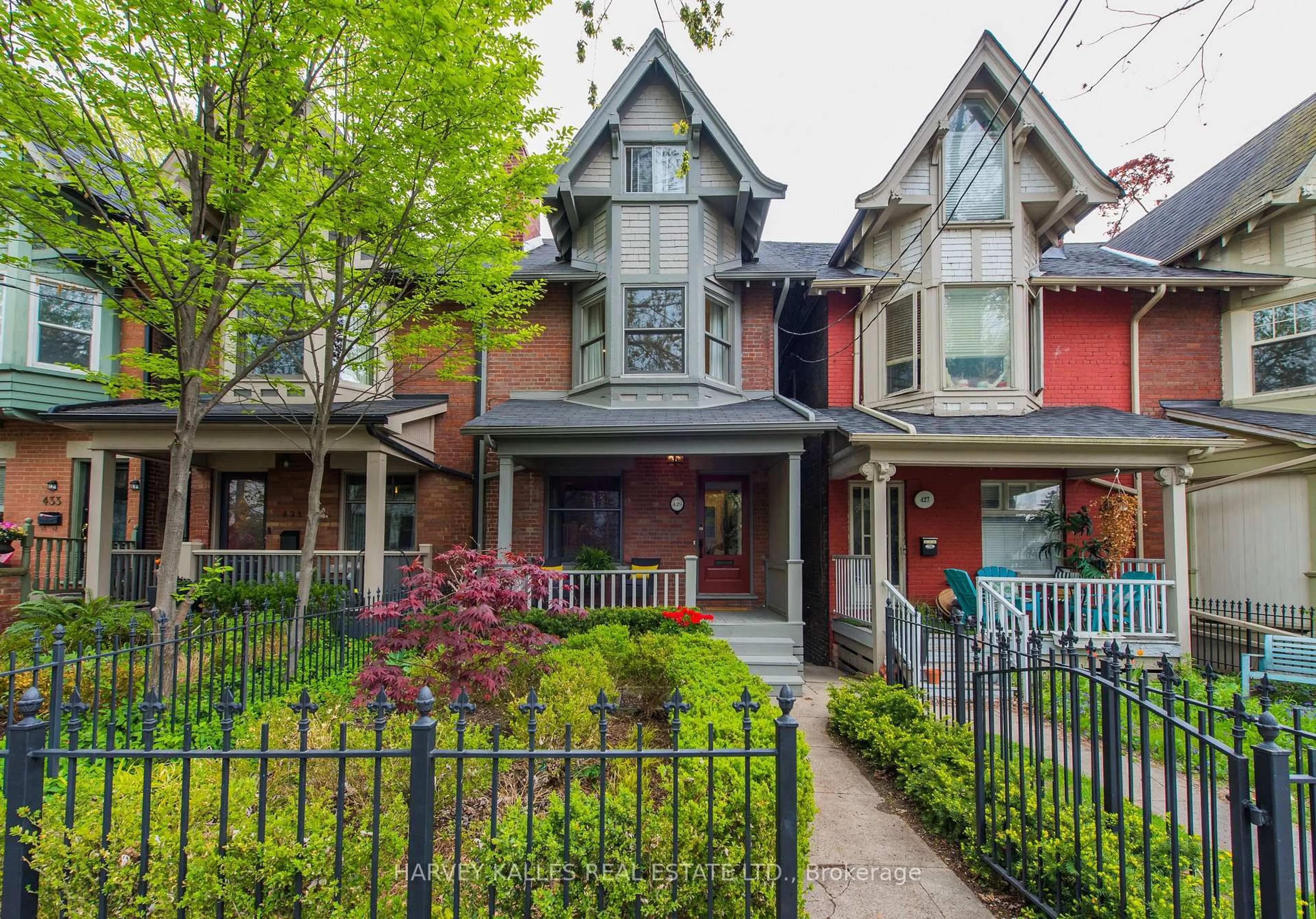 Home with brick exterior material, street for 429 Sumach St, Toronto Ontario M4X 1V6