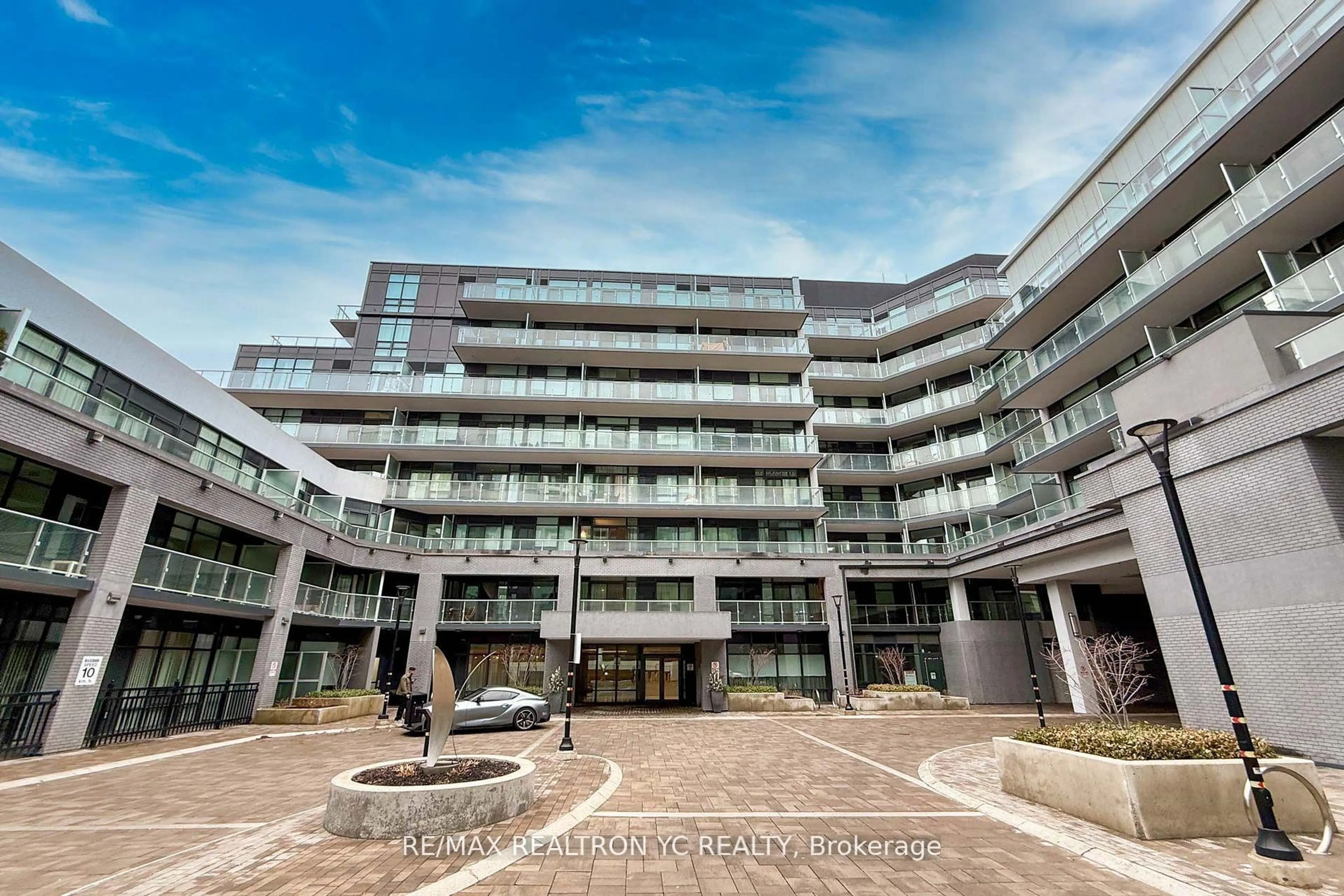 Indoor foyer for 621 Sheppard Ave #705, Toronto Ontario M2K 0G4