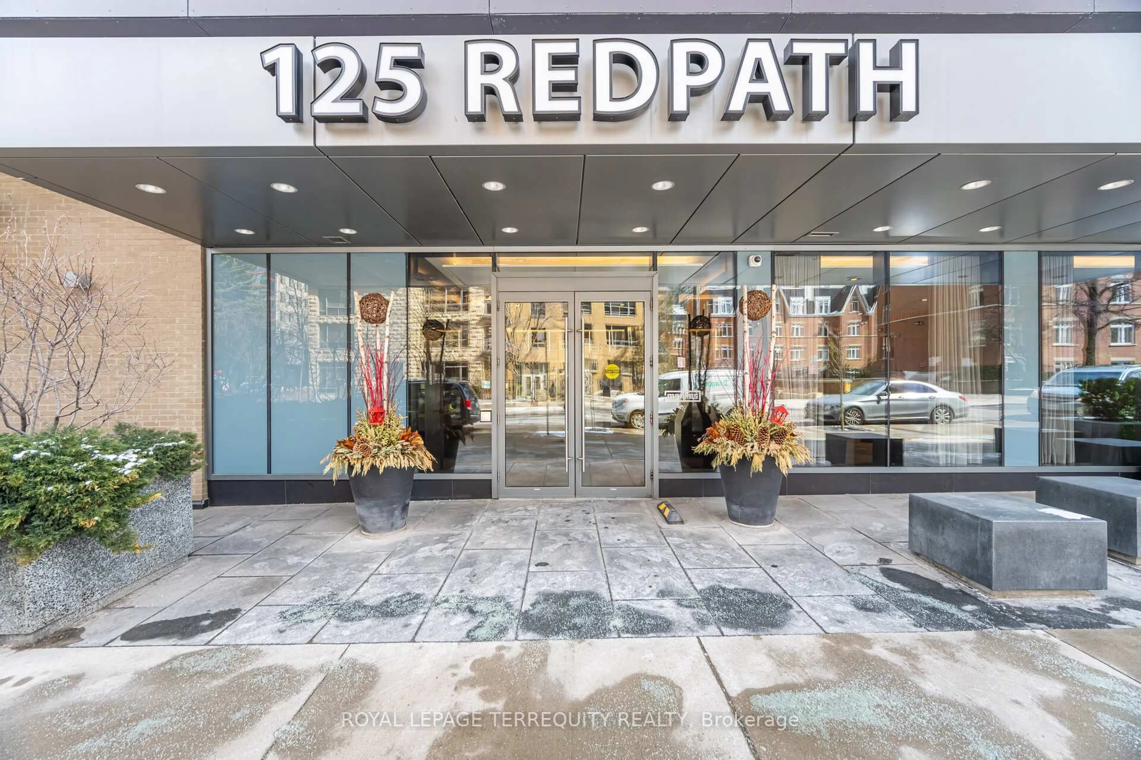 Unknown for 125 Redpath Ave #405, Toronto Ontario M4S 0B5