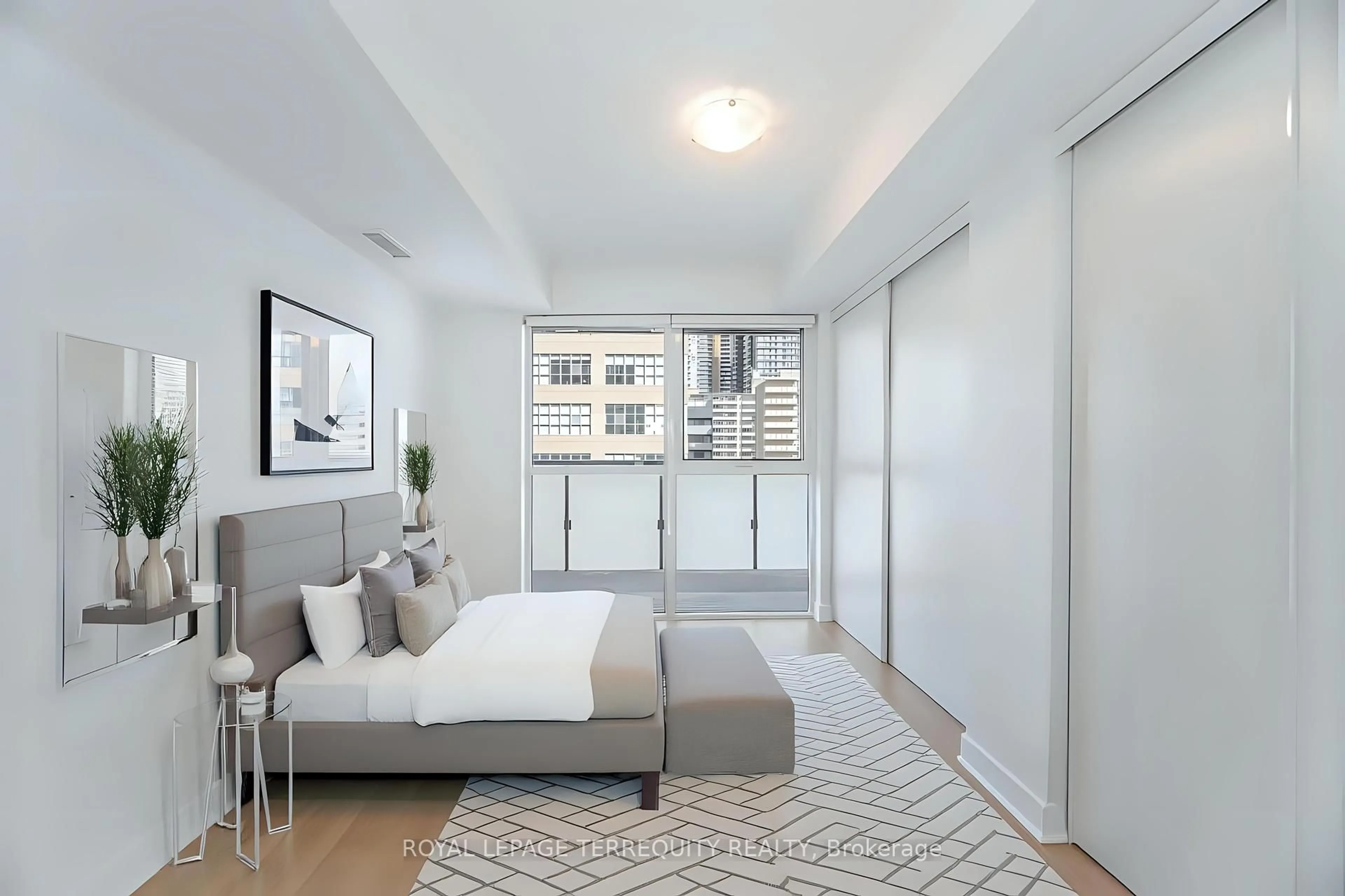Bedroom with bed, unknown for 125 Redpath Ave #405, Toronto Ontario M4S 0B5