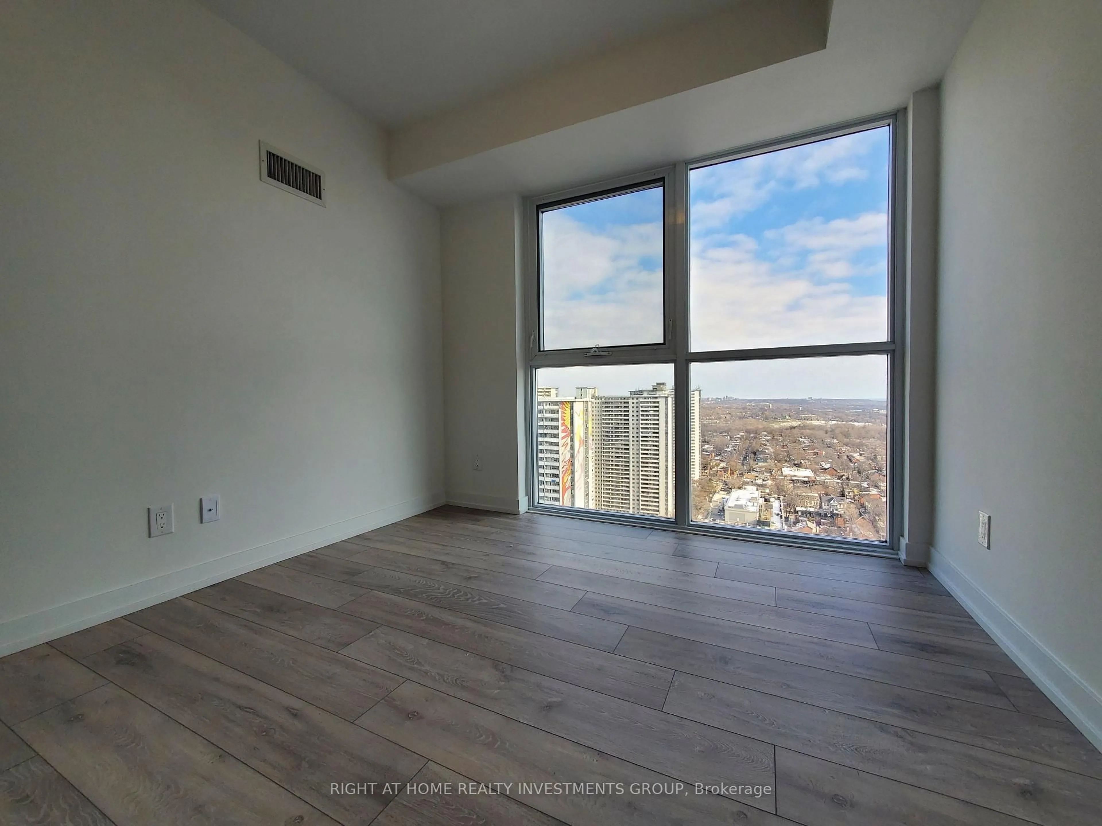 A pic of a room for 159 Wellesley St #2603, Toronto Ontario M4Y 0H5