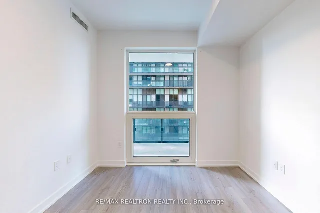 Additional property image - 39 Roehampton Ave Unit 806