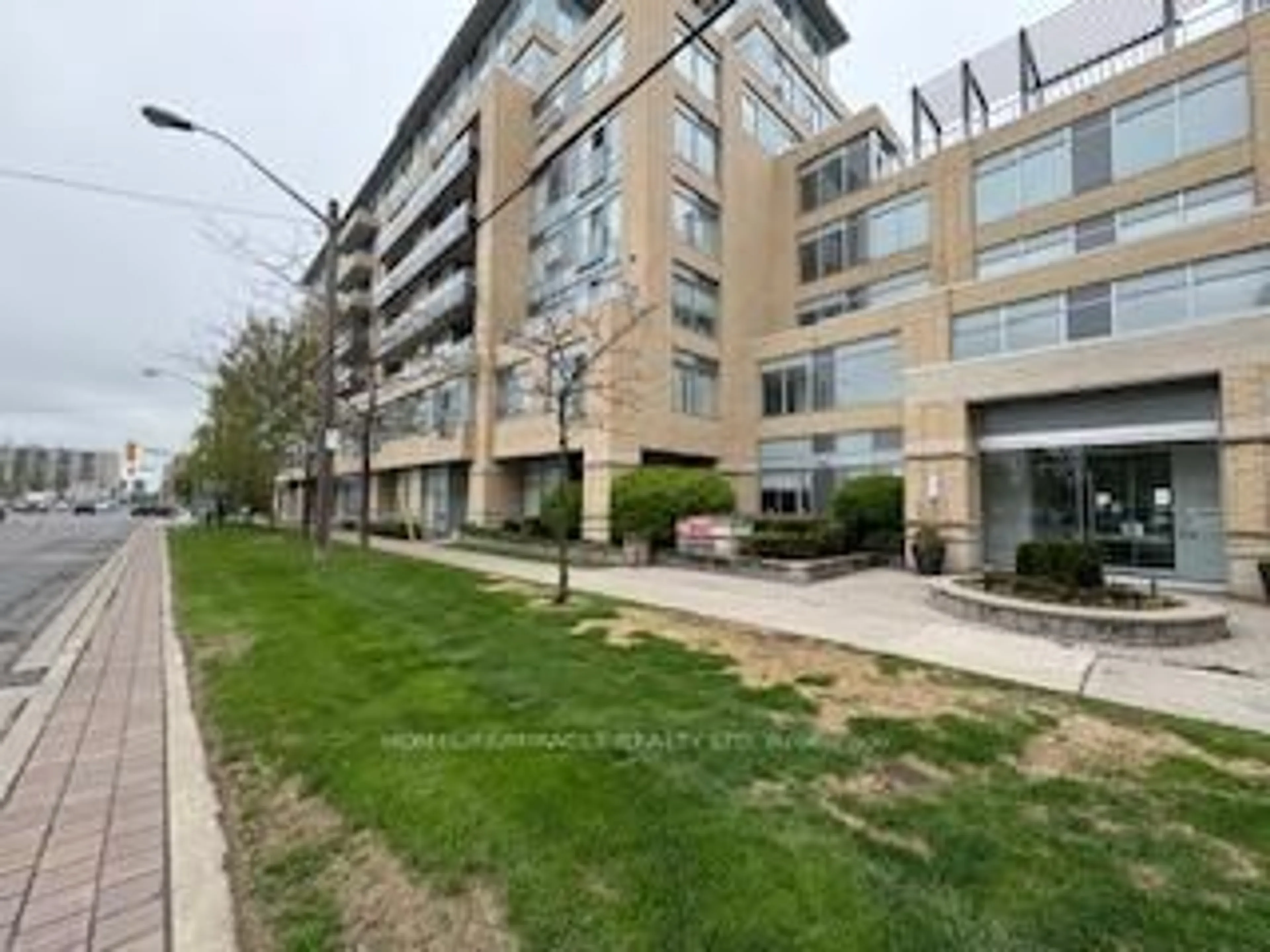 Unknown for 701 Sheppard Ave #426, Toronto Ontario M3H 0B2