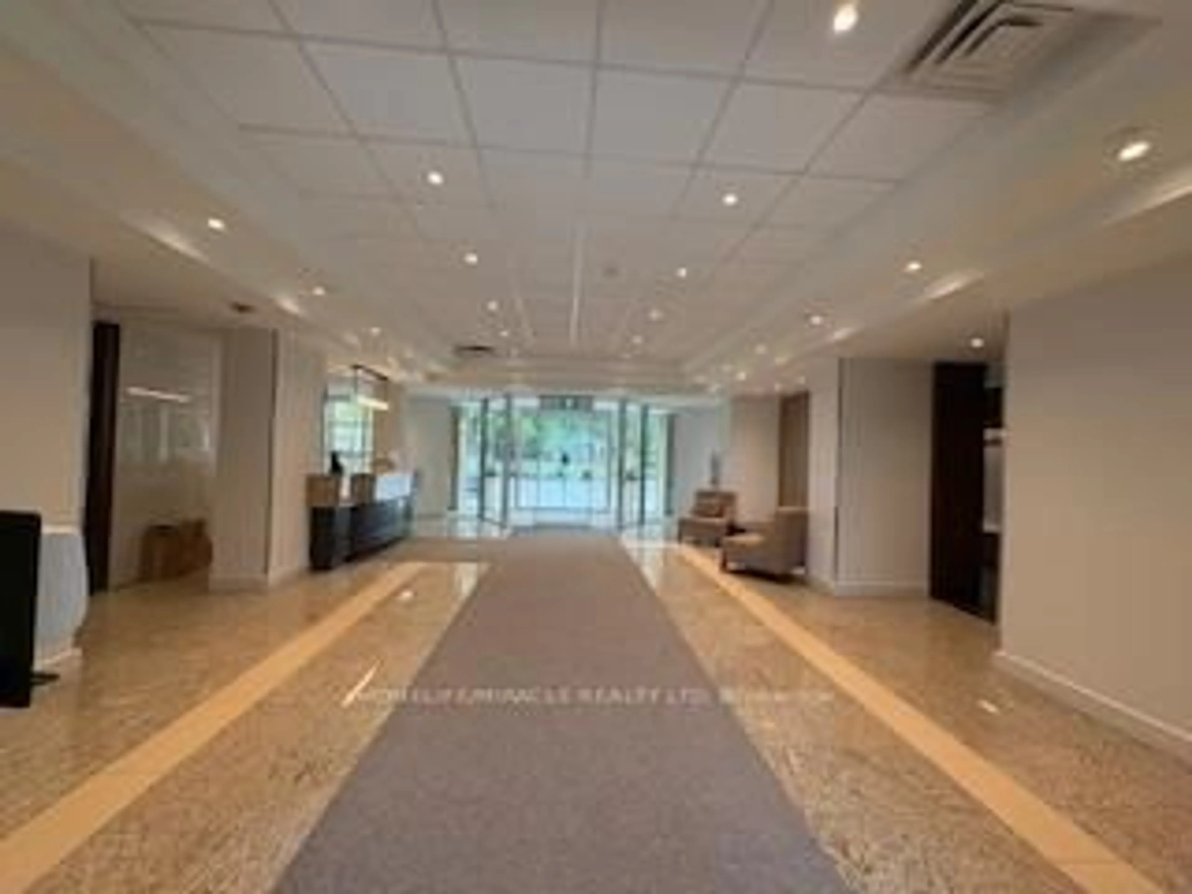 Indoor foyer for 701 Sheppard Ave #426, Toronto Ontario M3H 0B2