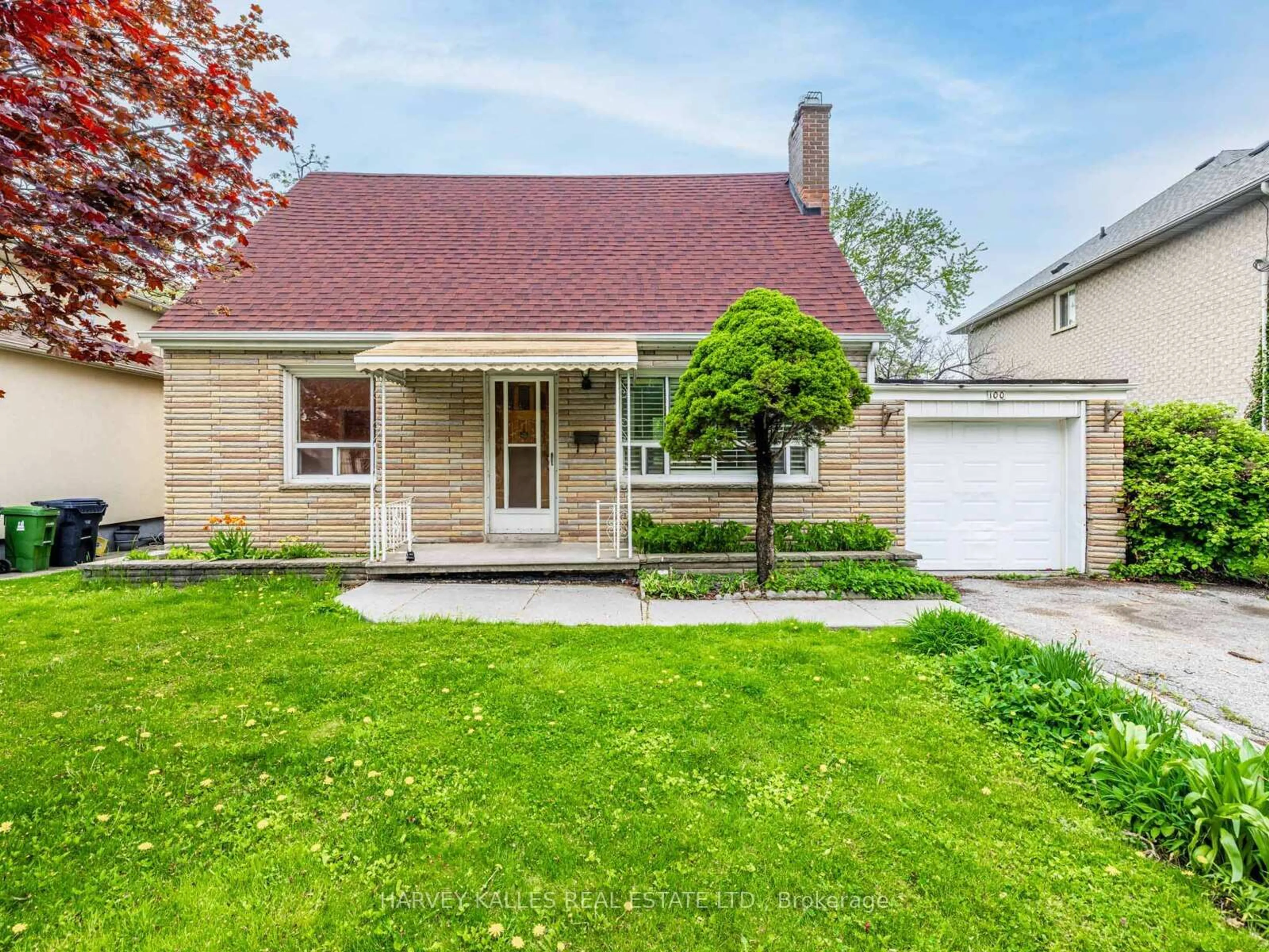 Home with brick exterior material, street for 100 King High Ave, Toronto Ontario M3H 3B1