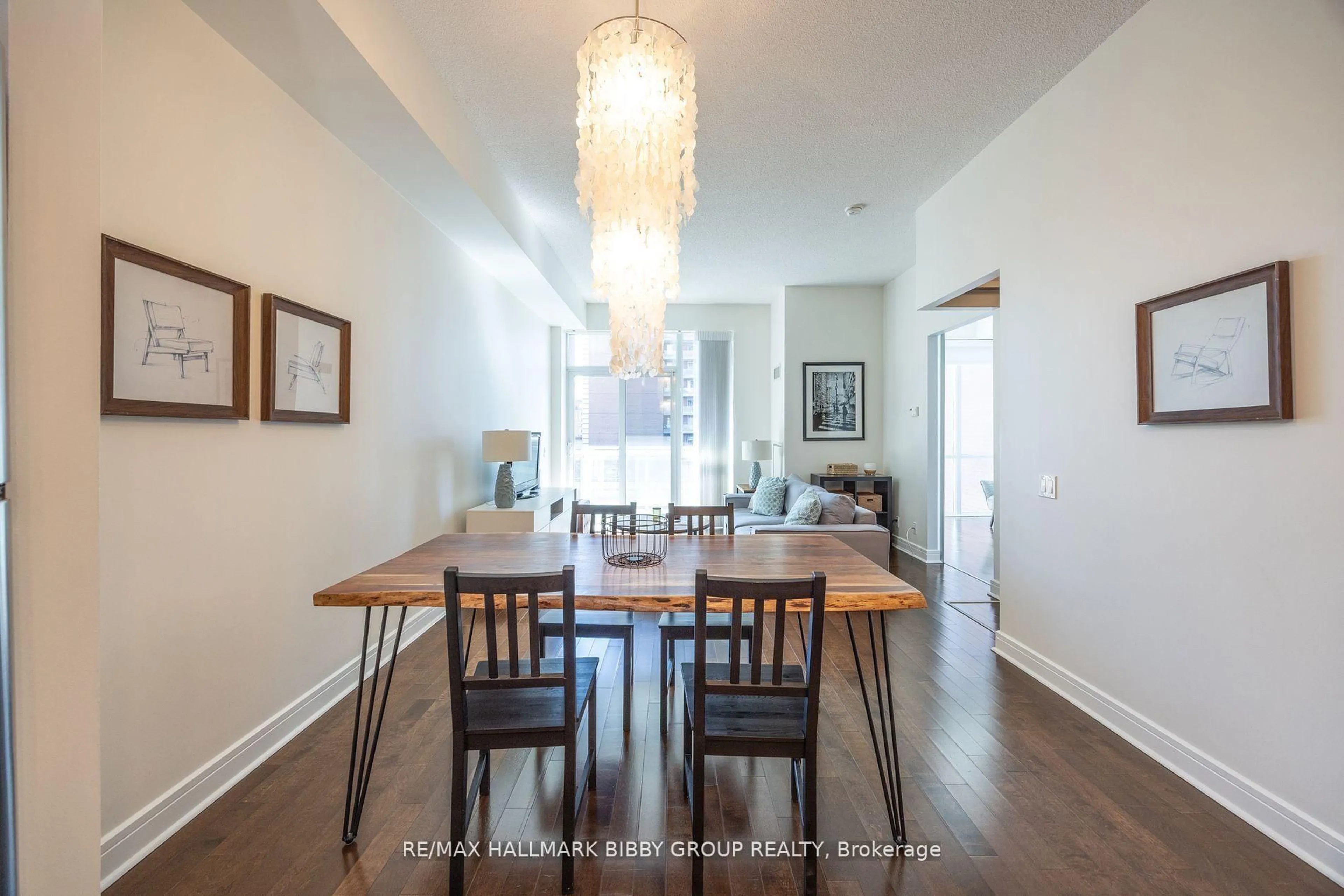 Dining room, wood/laminate floor for 112 George St #S420, Toronto Ontario M5A 2M5