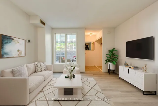 Additional property image - 70 Douro St Unit 116