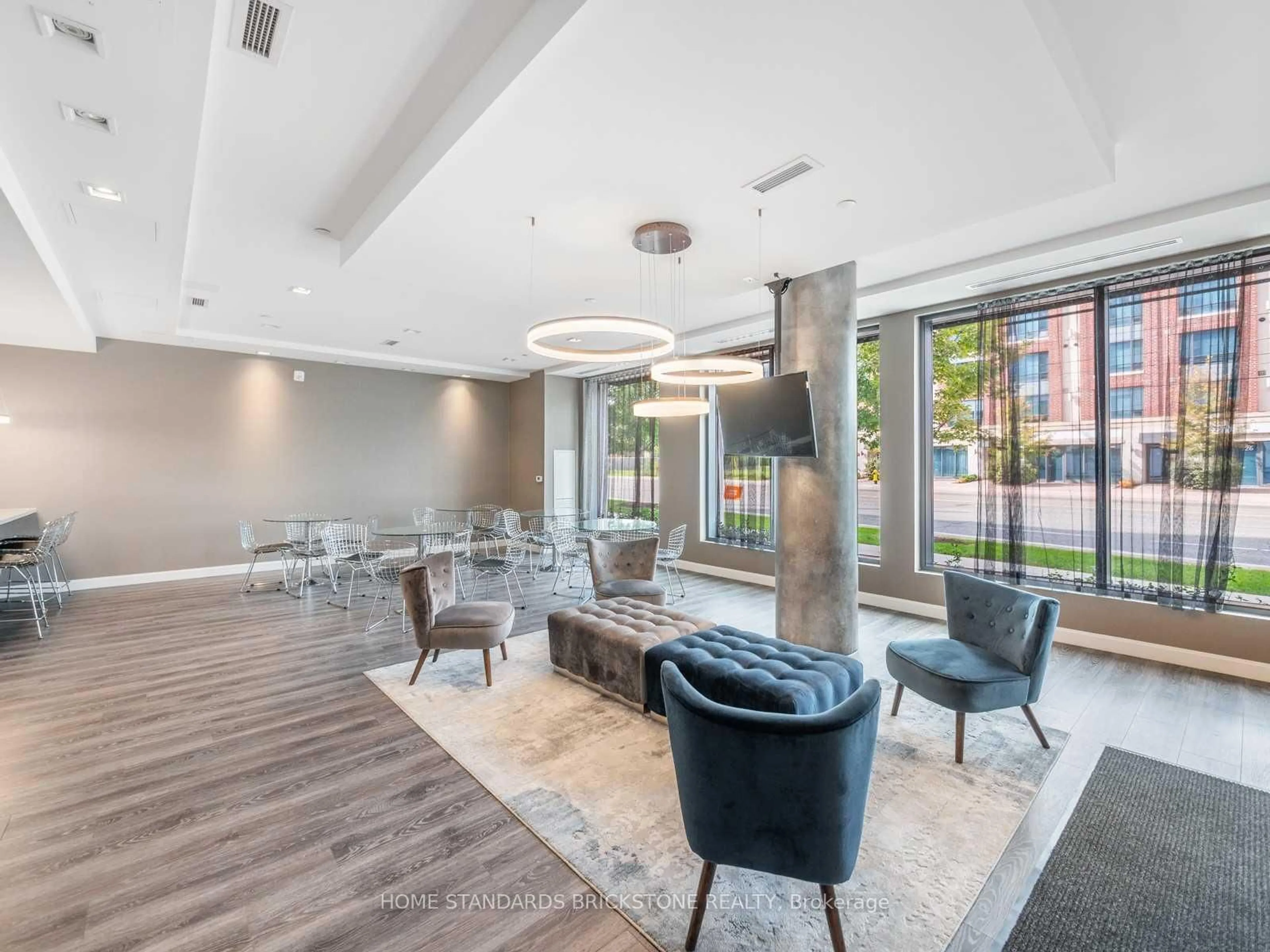 Unknown for 741 Sheppard Ave #202, Toronto Ontario M3H 0C9