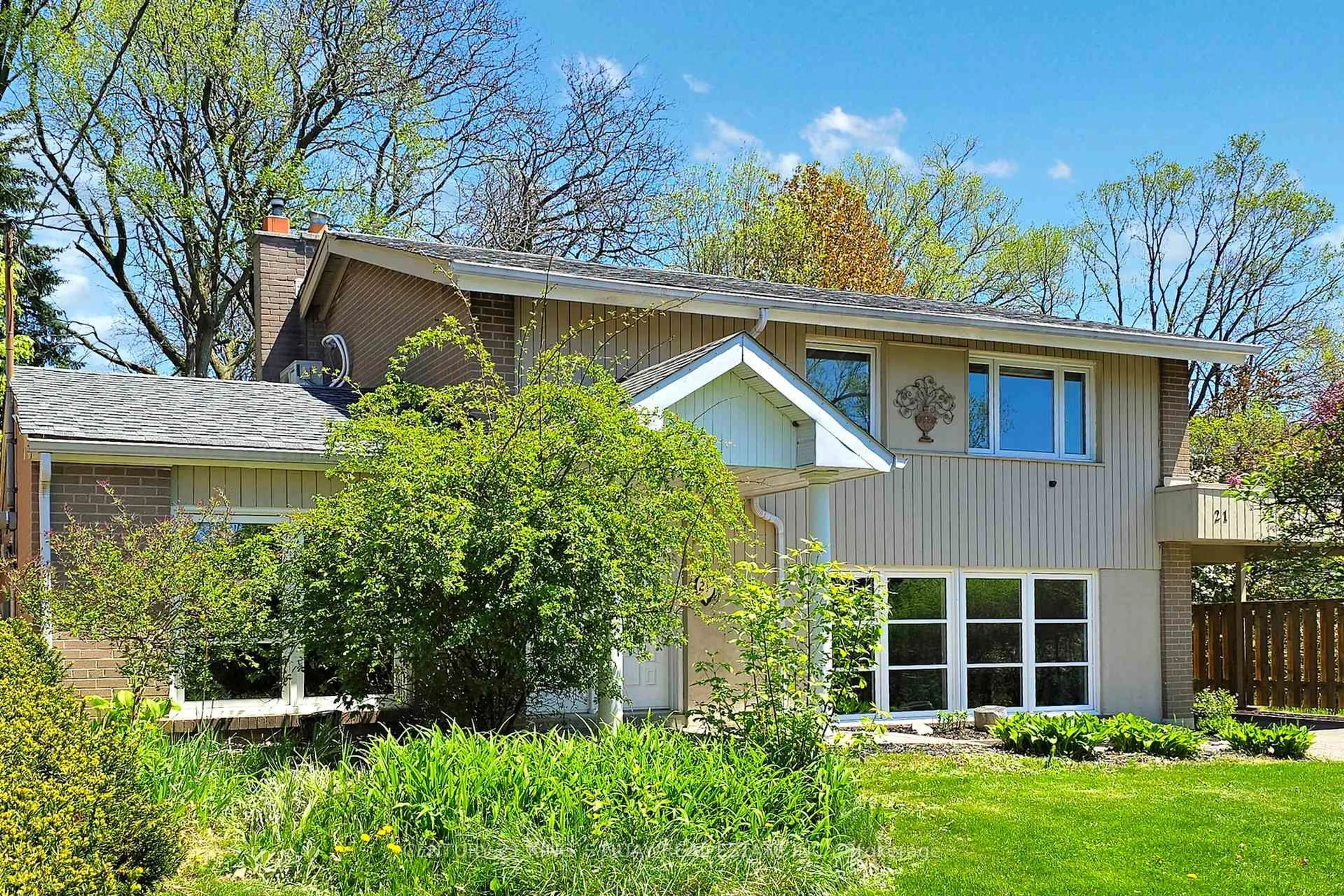 Unknown for 21 Rialto Dr, Toronto Ontario M3A 2N7