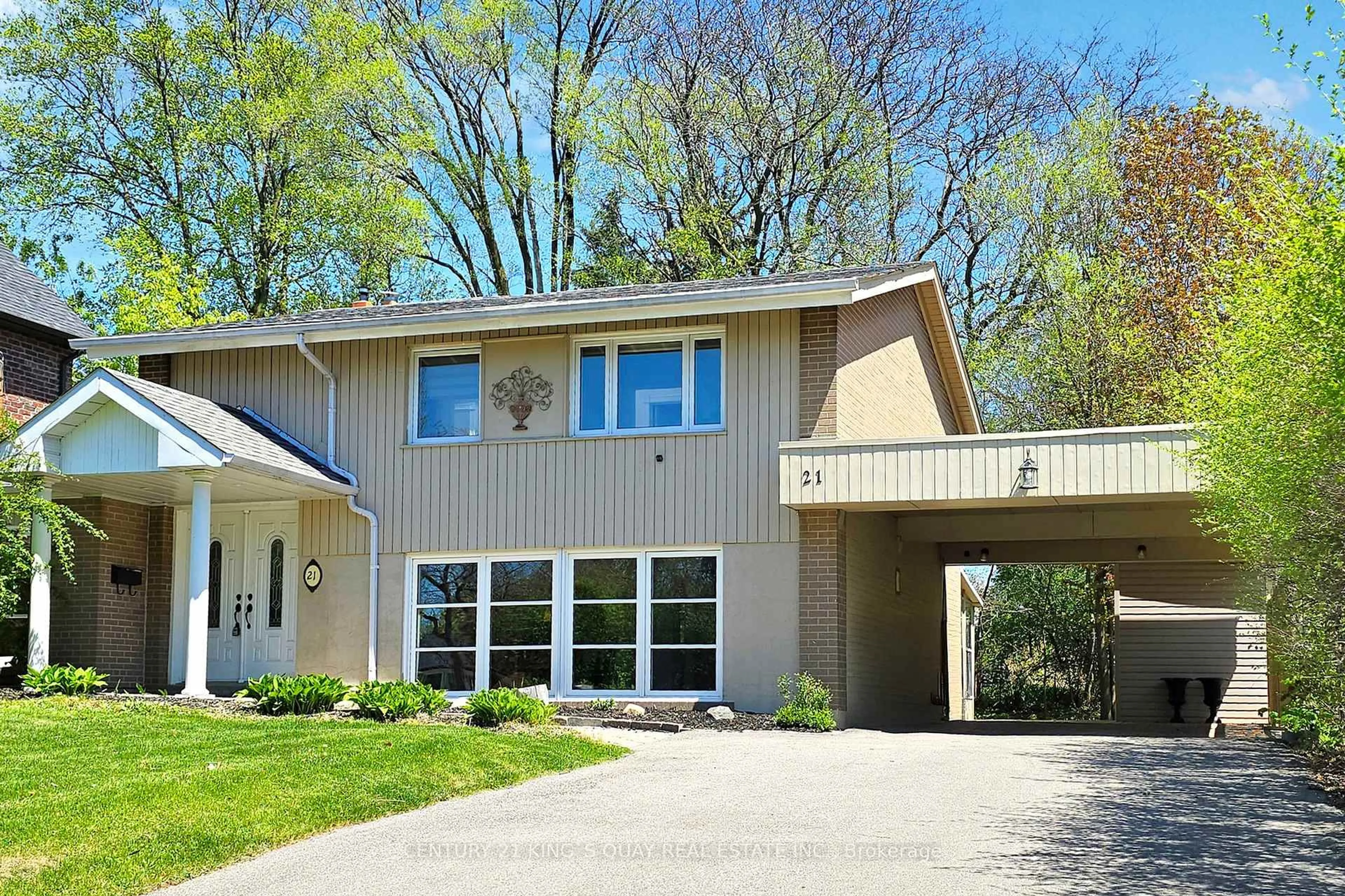 Home with vinyl exterior material, street for 21 Rialto Dr, Toronto Ontario M3A 2N7