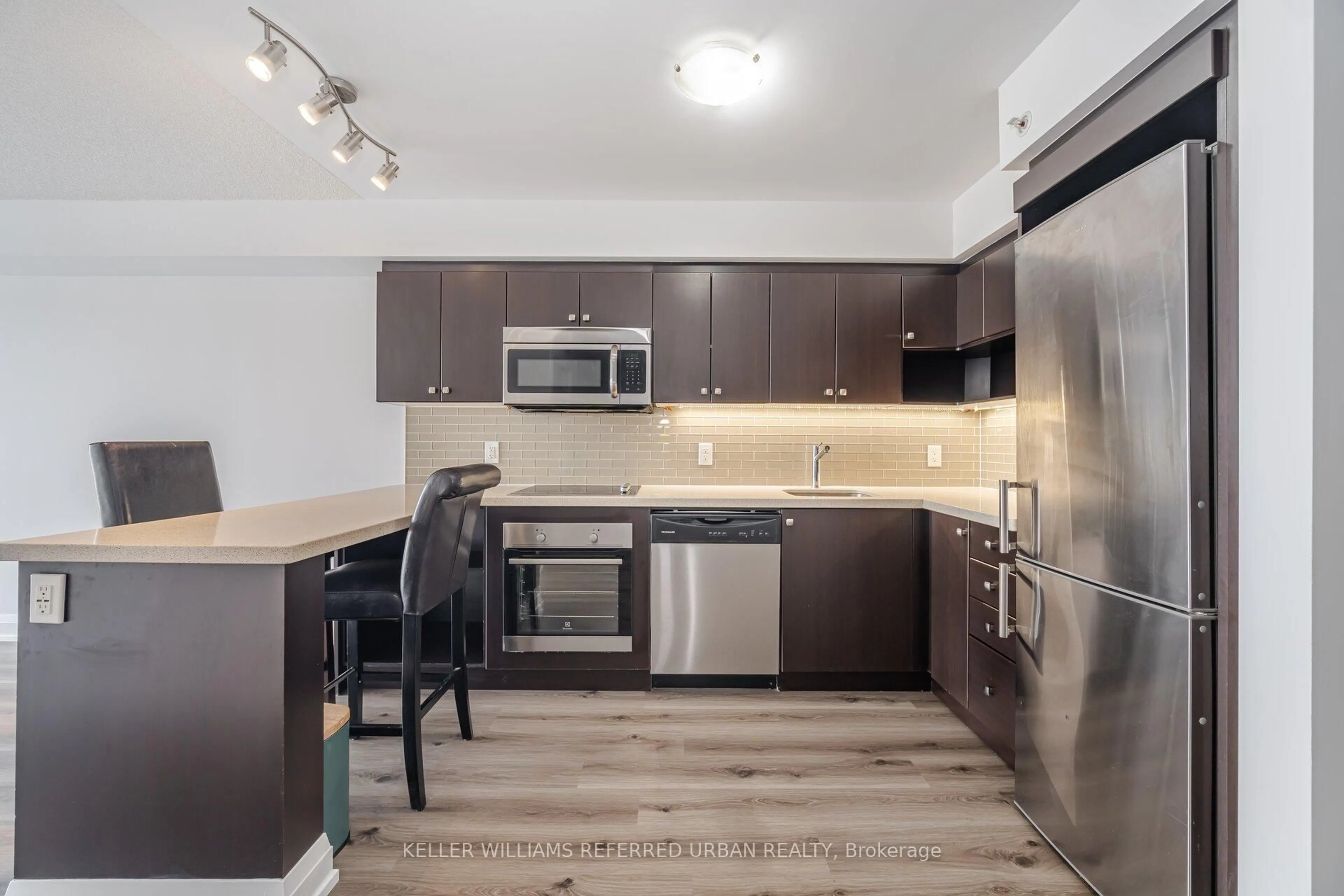 Standard kitchen, unknown for 565 Wilson Ave #410W, Toronto Ontario M3H 0C6
