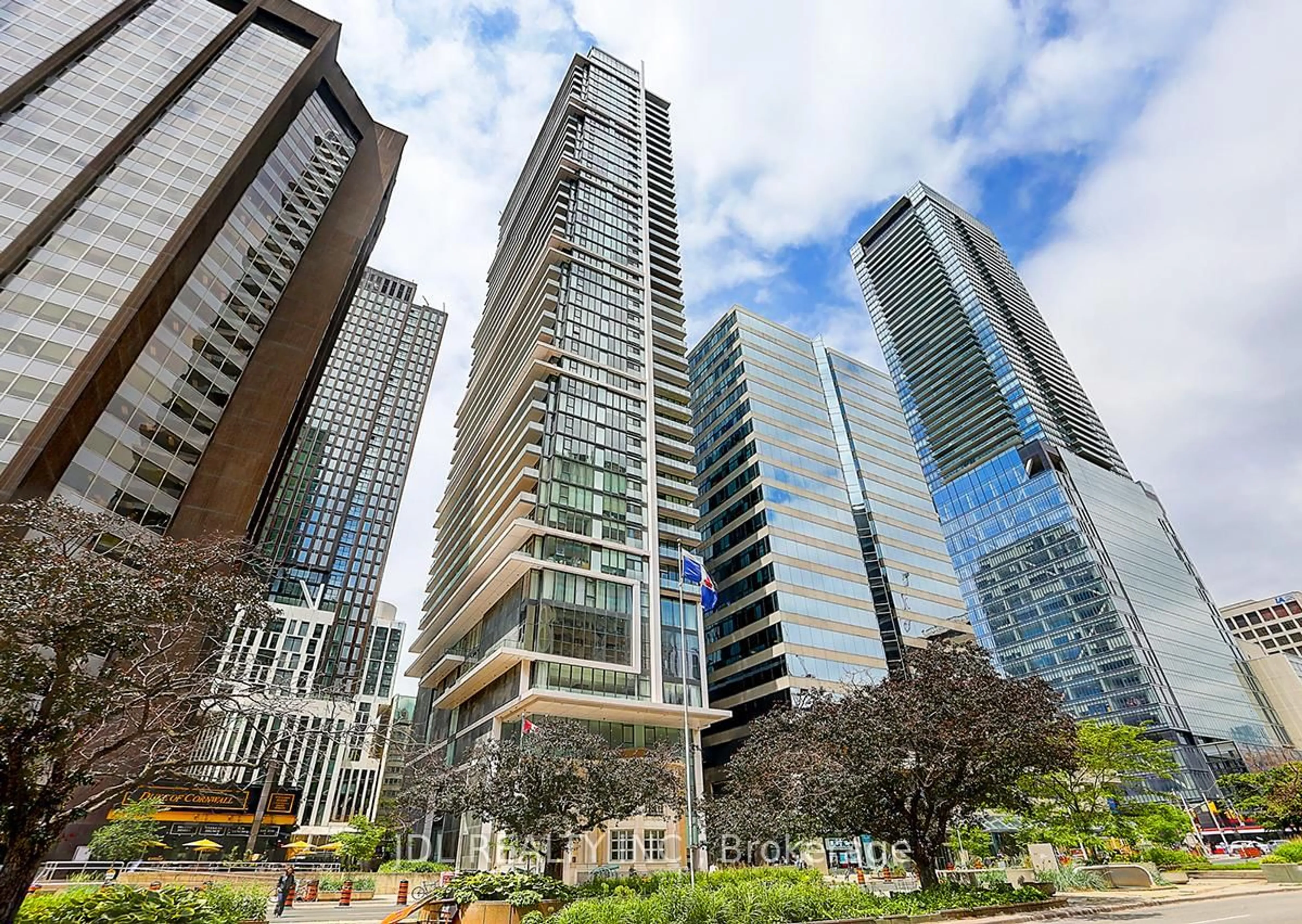 Unknown for 426 University Ave #3201, Toronto Ontario M5G 1S9