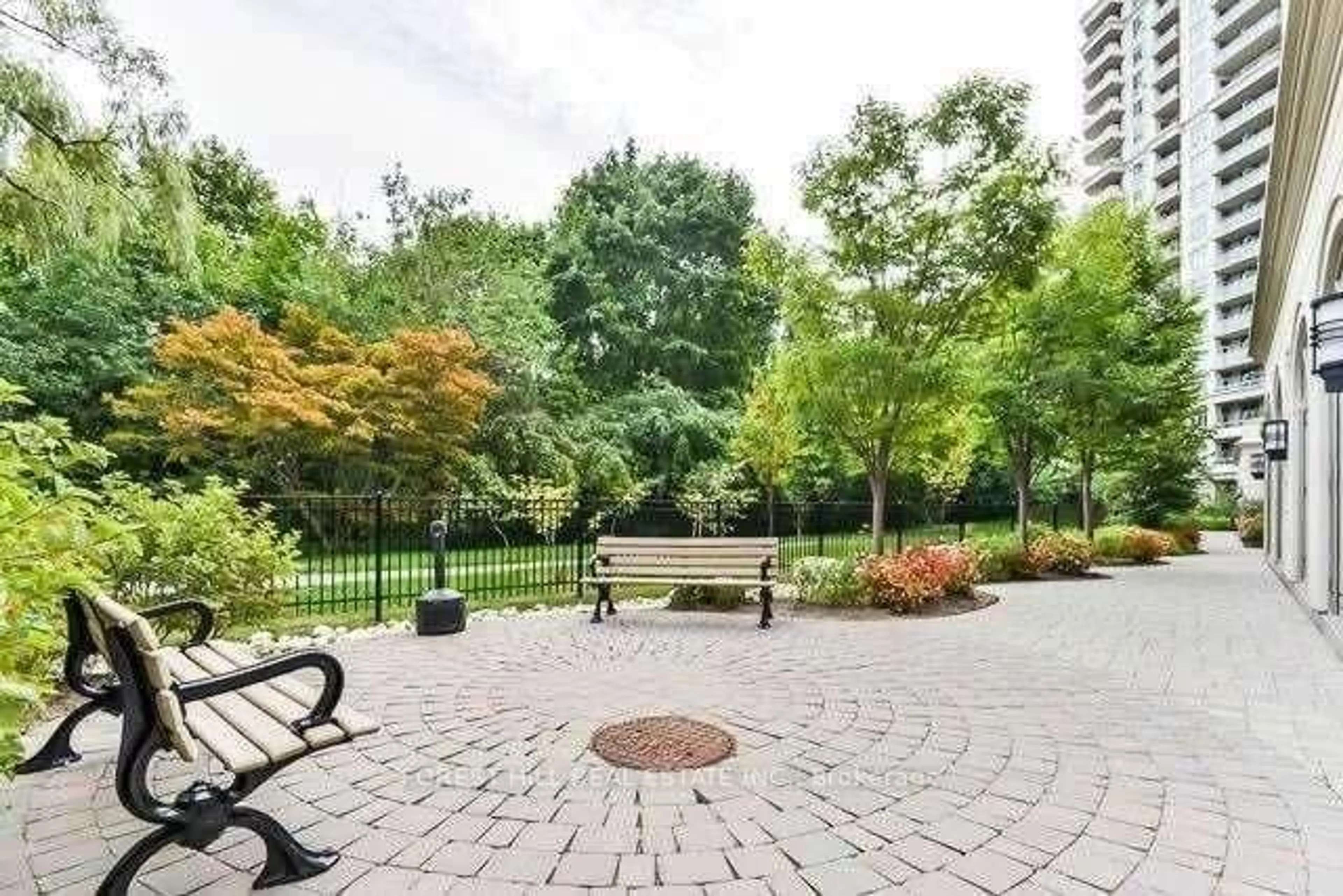 Patio, unknown for 10 Bloorview Pl #1211, Toronto Ontario M2J 0B1