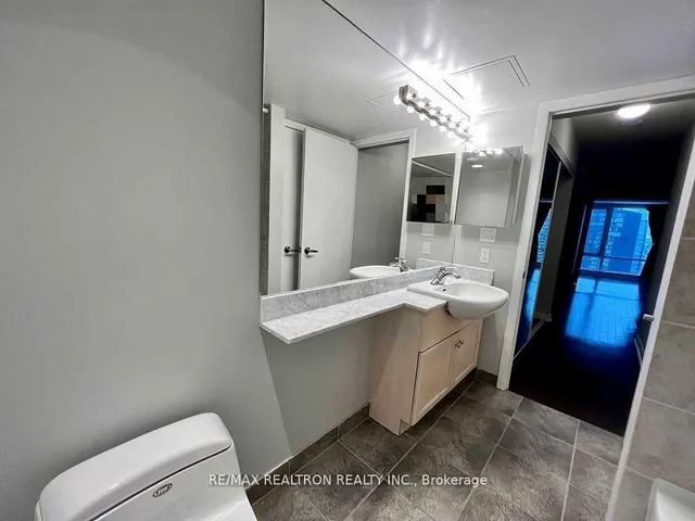 Additional property image - 210 Victoria St Unit 2403