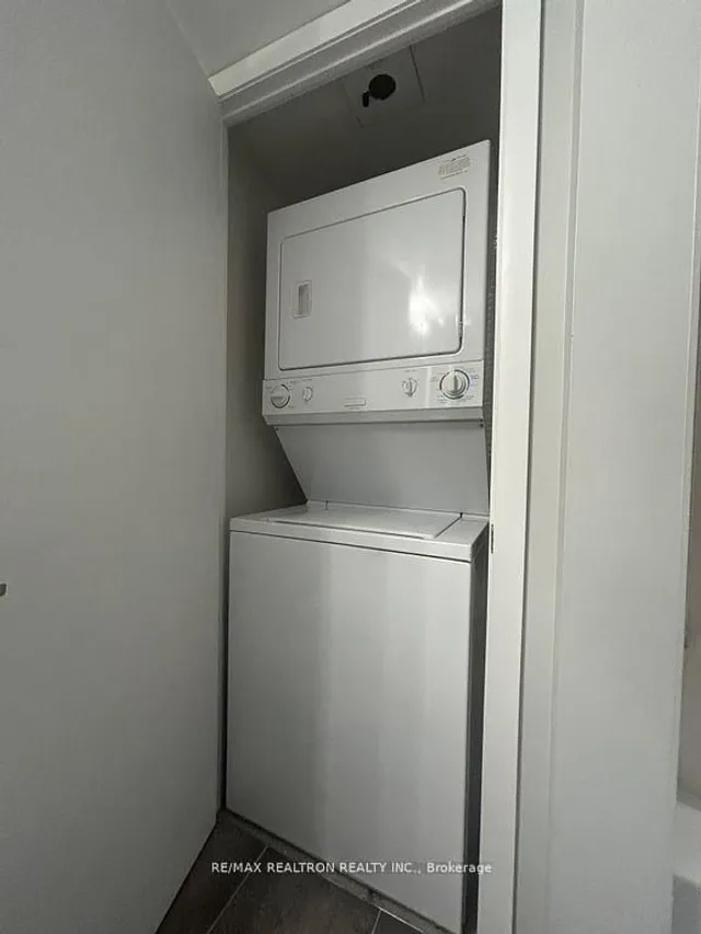 Additional property image - 210 Victoria St Unit 2403