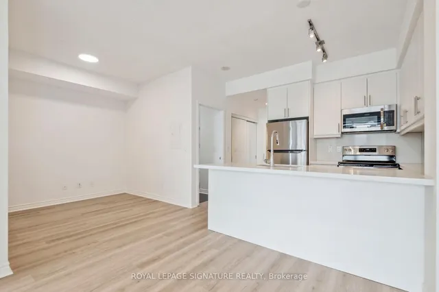Additional property image - 2885 Bayview Ave Unit 233