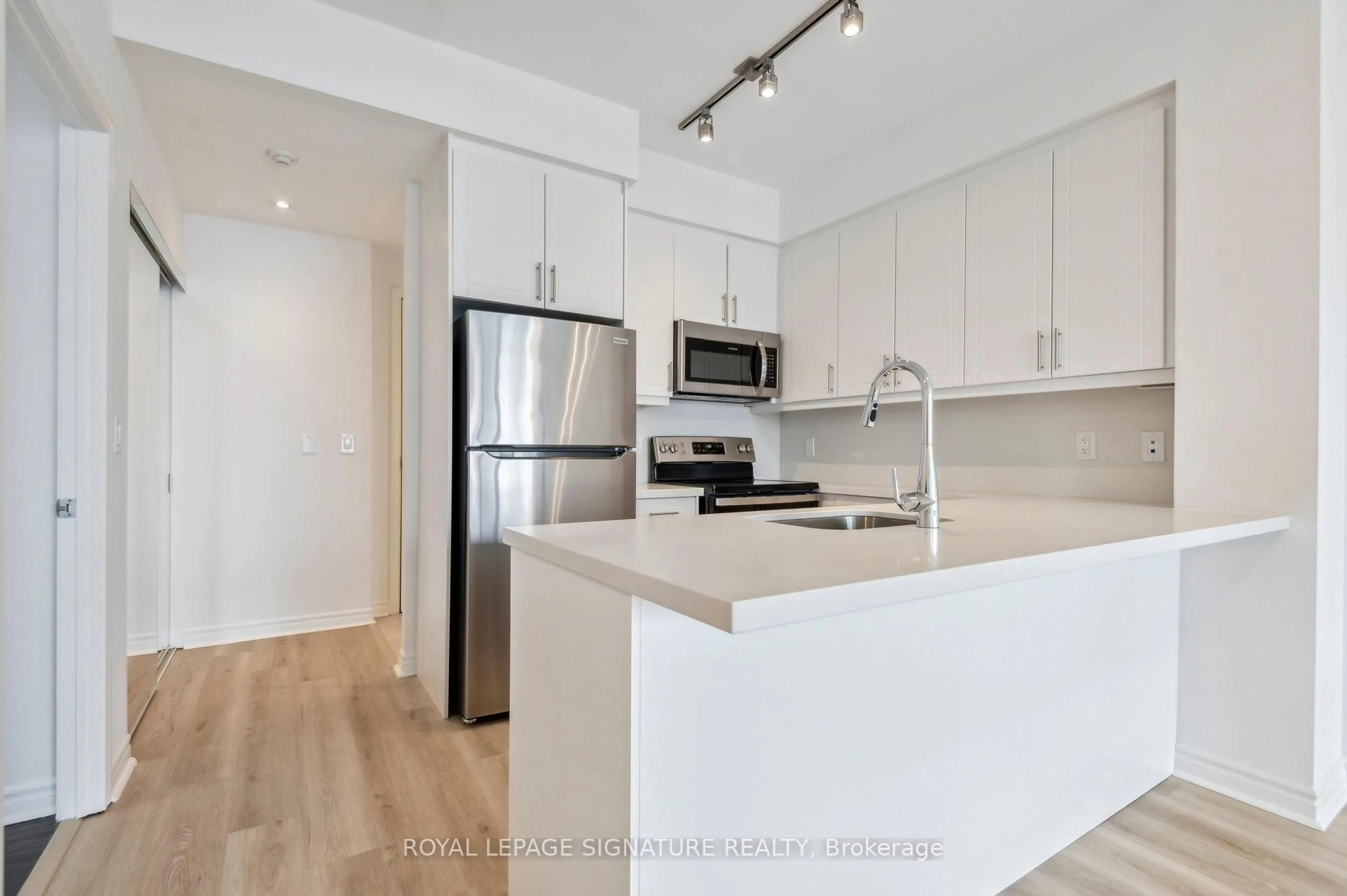 Unknown for 2885 Bayview Ave #233, Toronto Ontario M2K 0A3