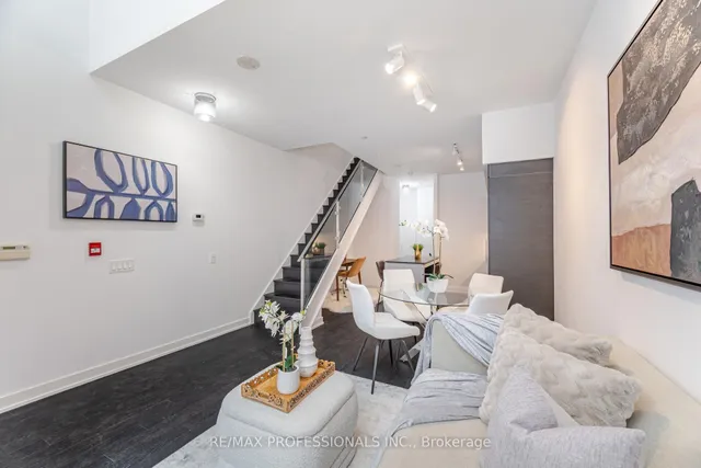 Additional property image - 1030 King St Unit 103