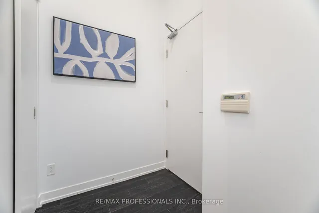 Additional property image - 1030 King St Unit 103