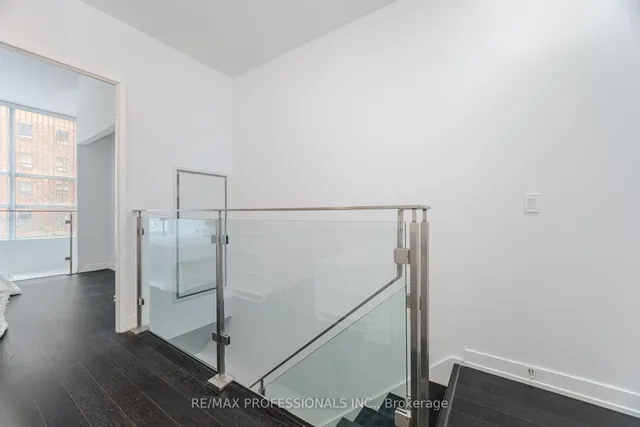 Additional property image - 1030 King St Unit 103