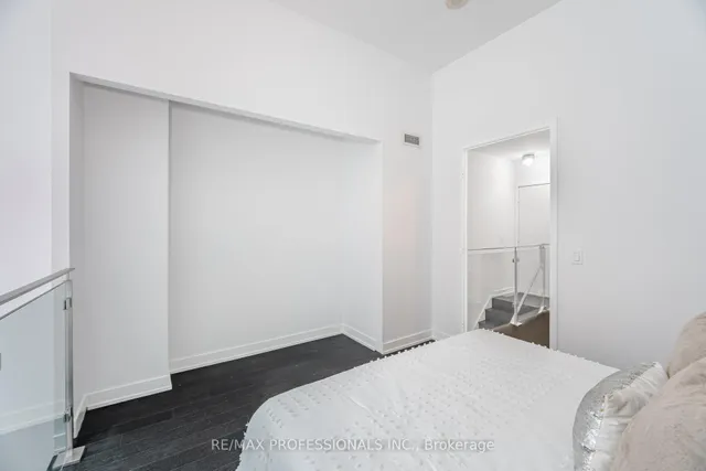 Additional property image - 1030 King St Unit 103