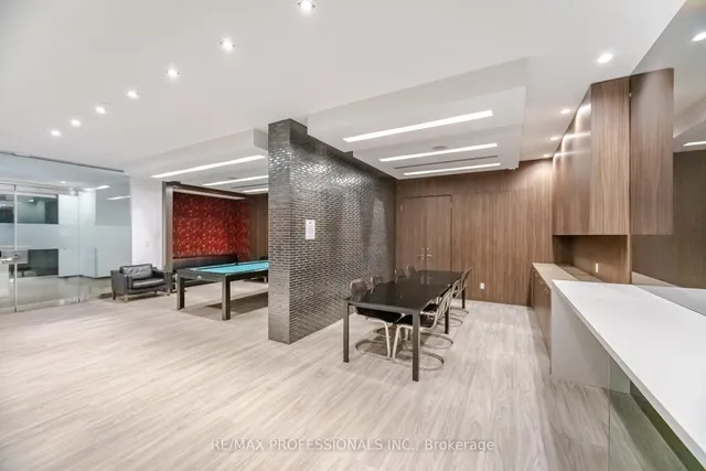 Additional property image - 1030 King St Unit 103
