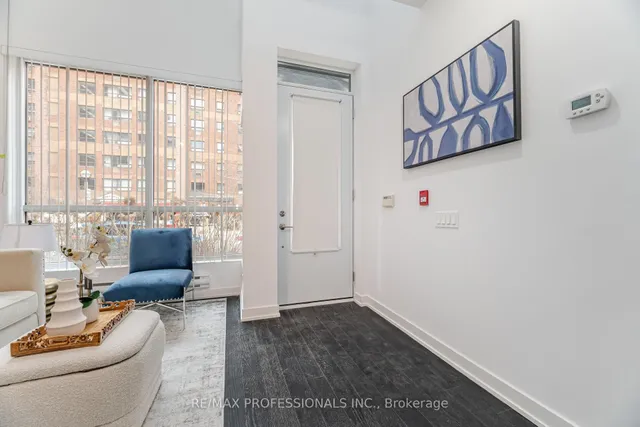 Additional property image - 1030 King St Unit 103