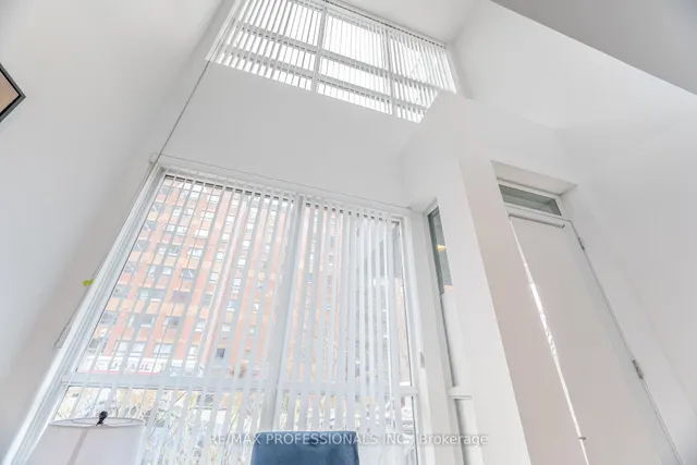 Additional property image - 1030 King St Unit 103