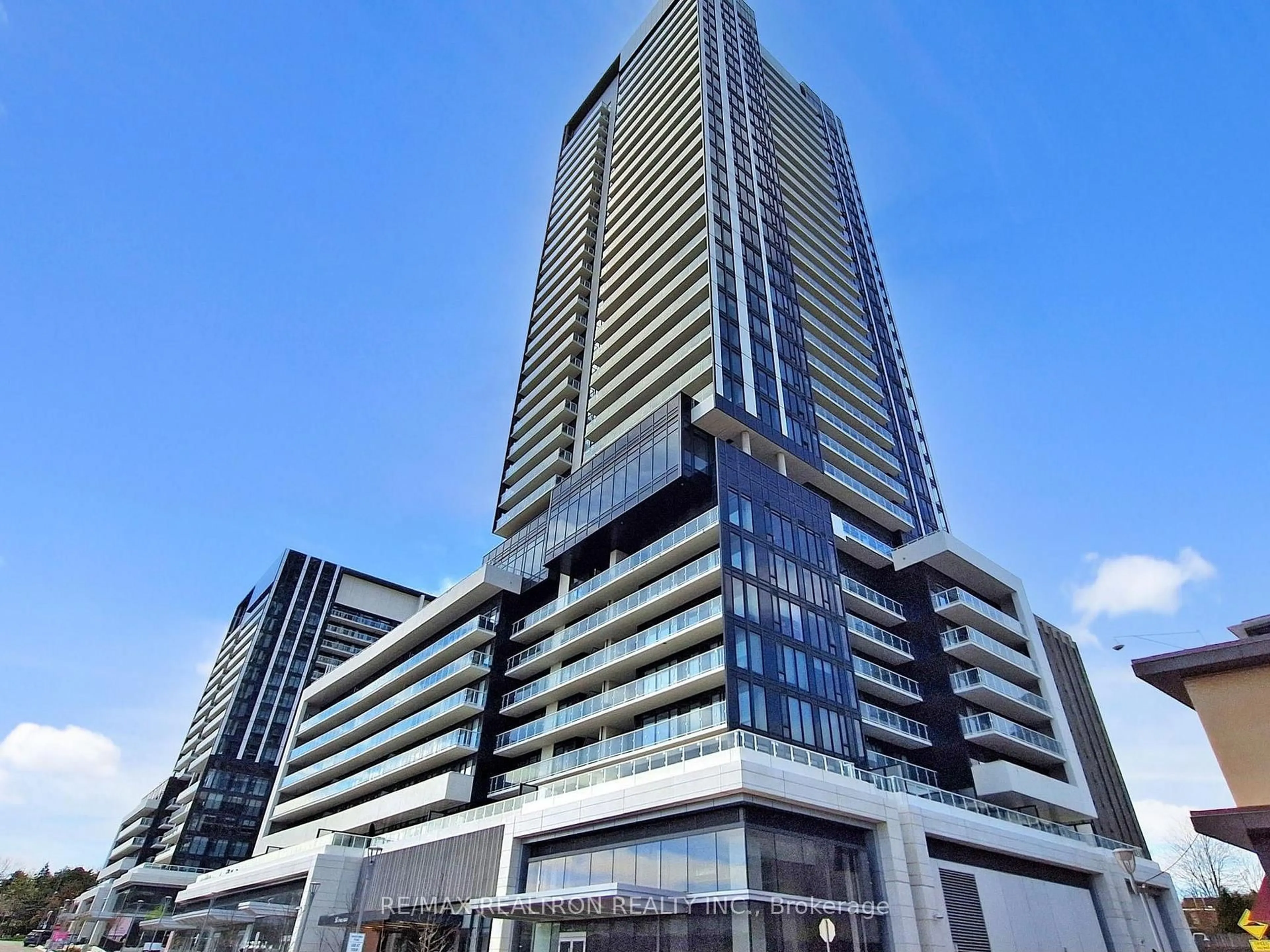 Indoor foyer for 50 O'Neill Rd #1512, Toronto Ontario M6C 0R1