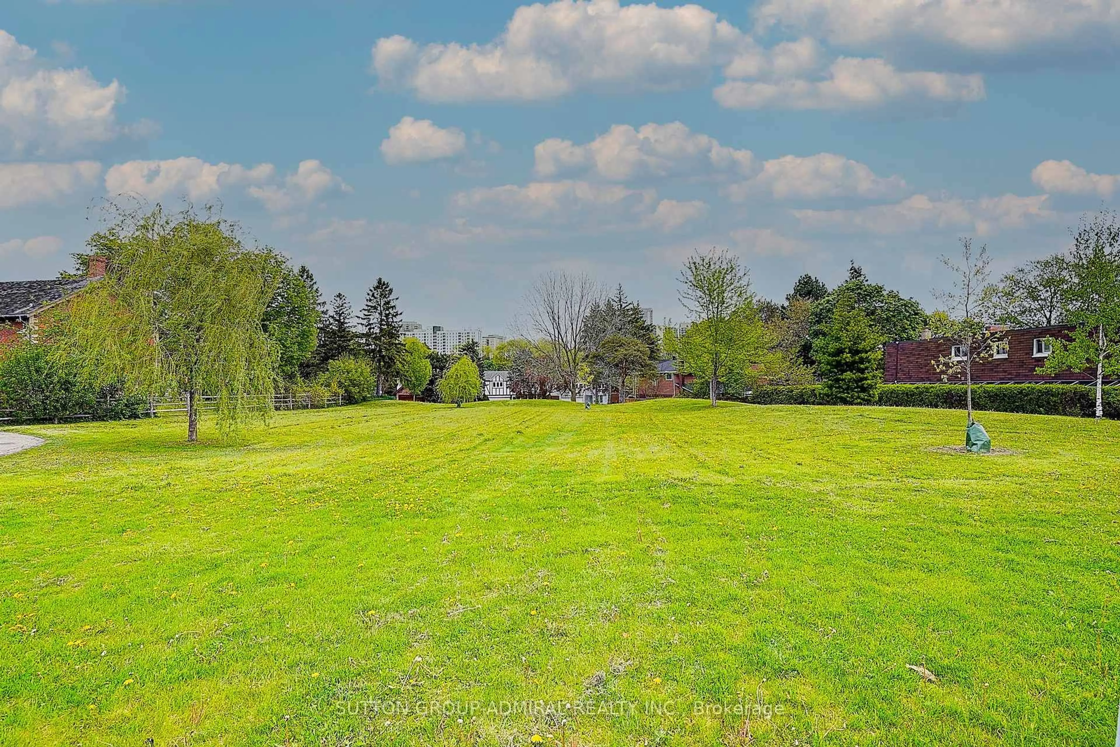A pic from outside/outdoor area/front of a property/back of a property/a pic from drone, forest/trees view for 157 Angus Dr, Toronto Ontario M2J 2W9