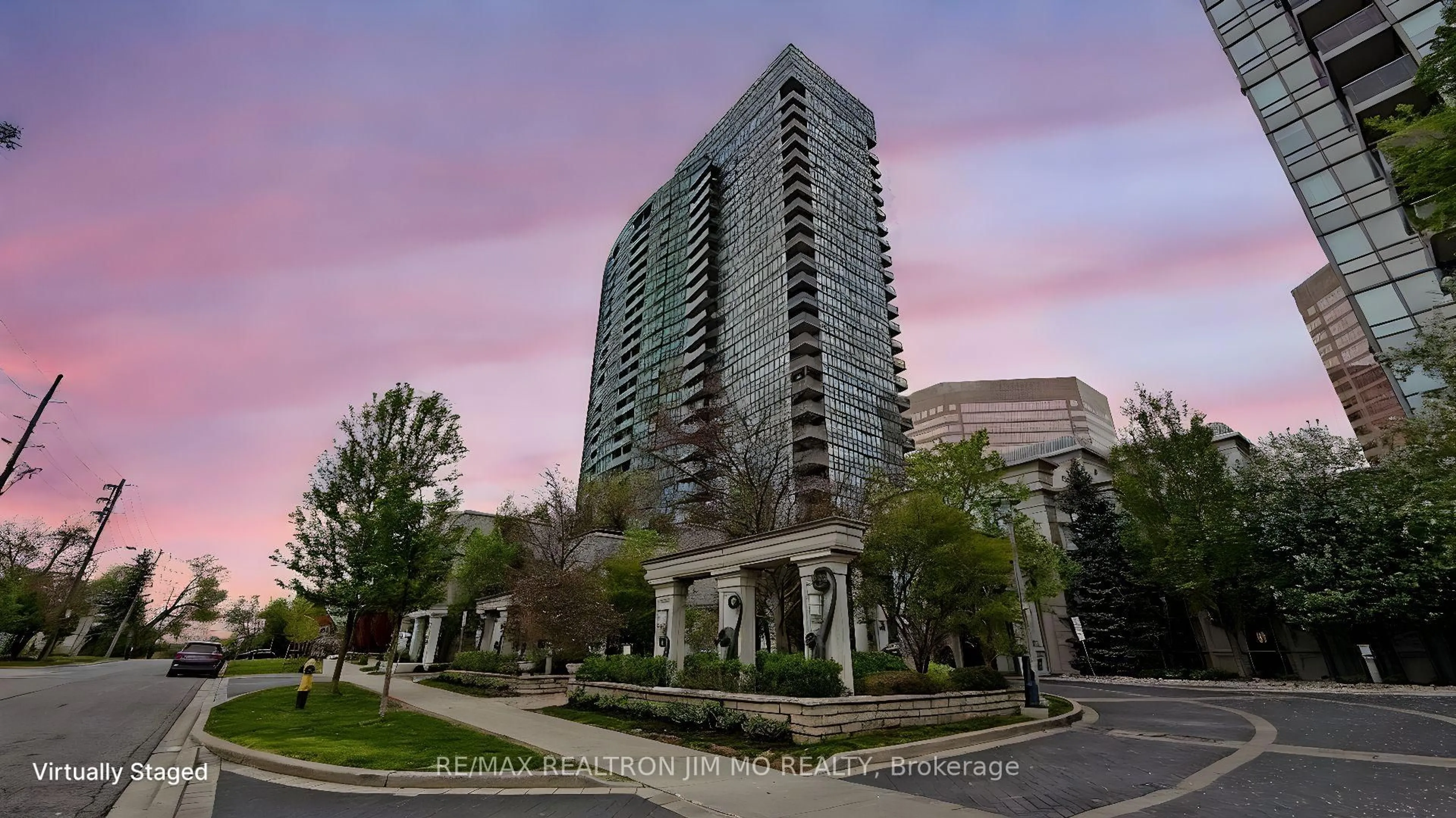 Blurry image for 25 Greenview Ave #1915, Toronto Ontario M2M 0A5
