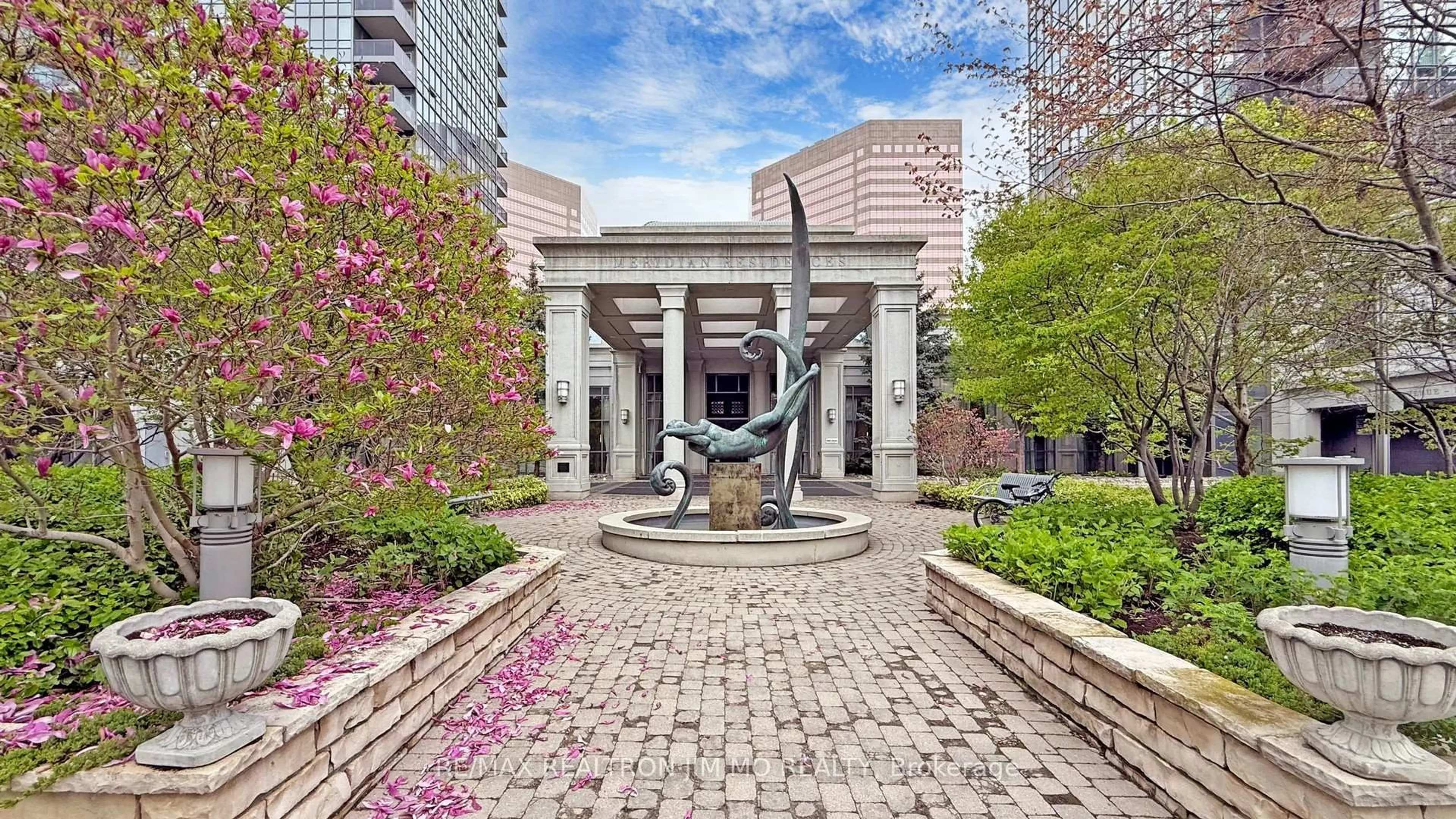 Unknown for 25 Greenview Ave #1915, Toronto Ontario M2M 0A5