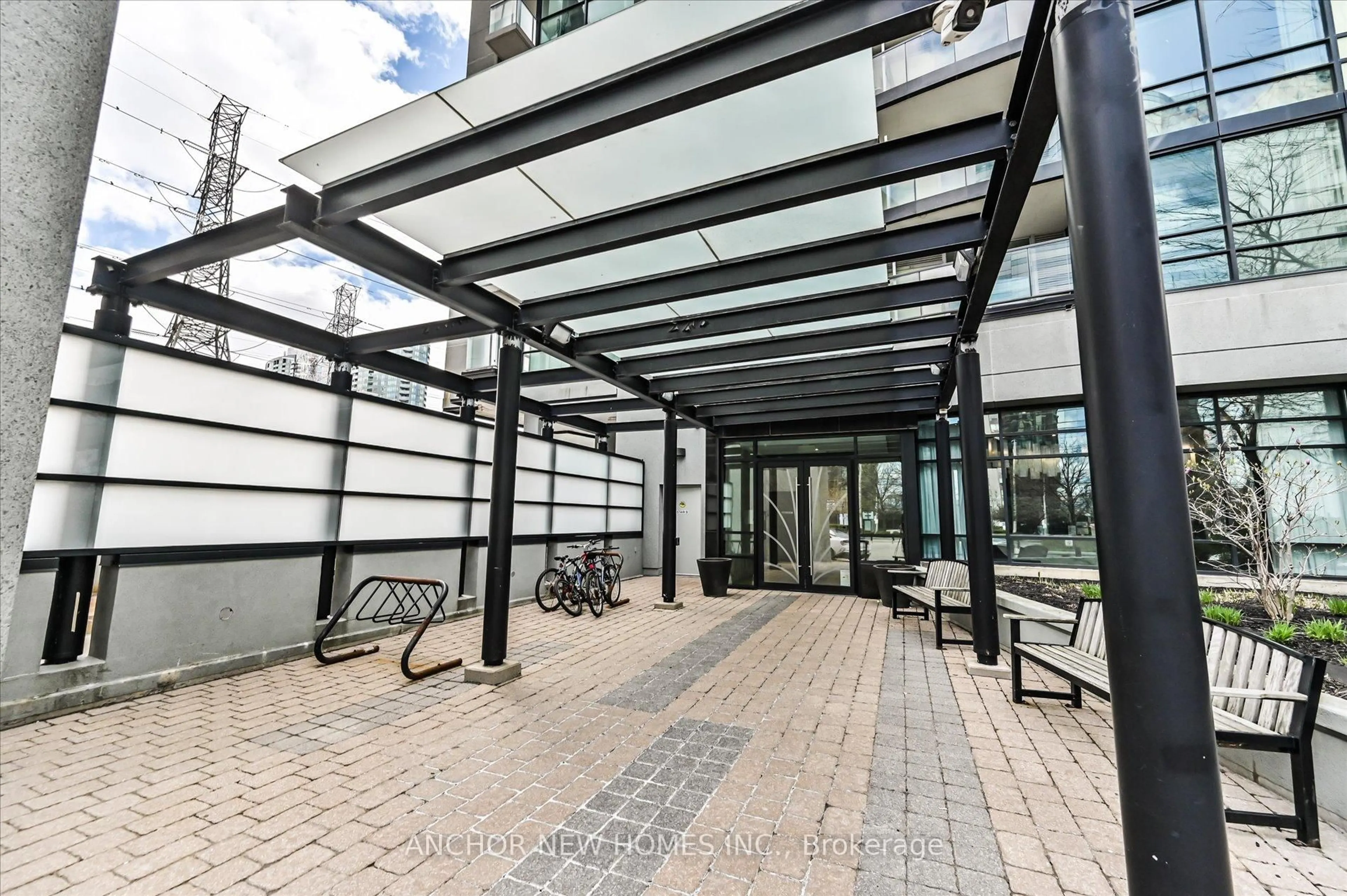 Patio, street for 5740 Yonge St #1901, Toronto Ontario M2M 3T3