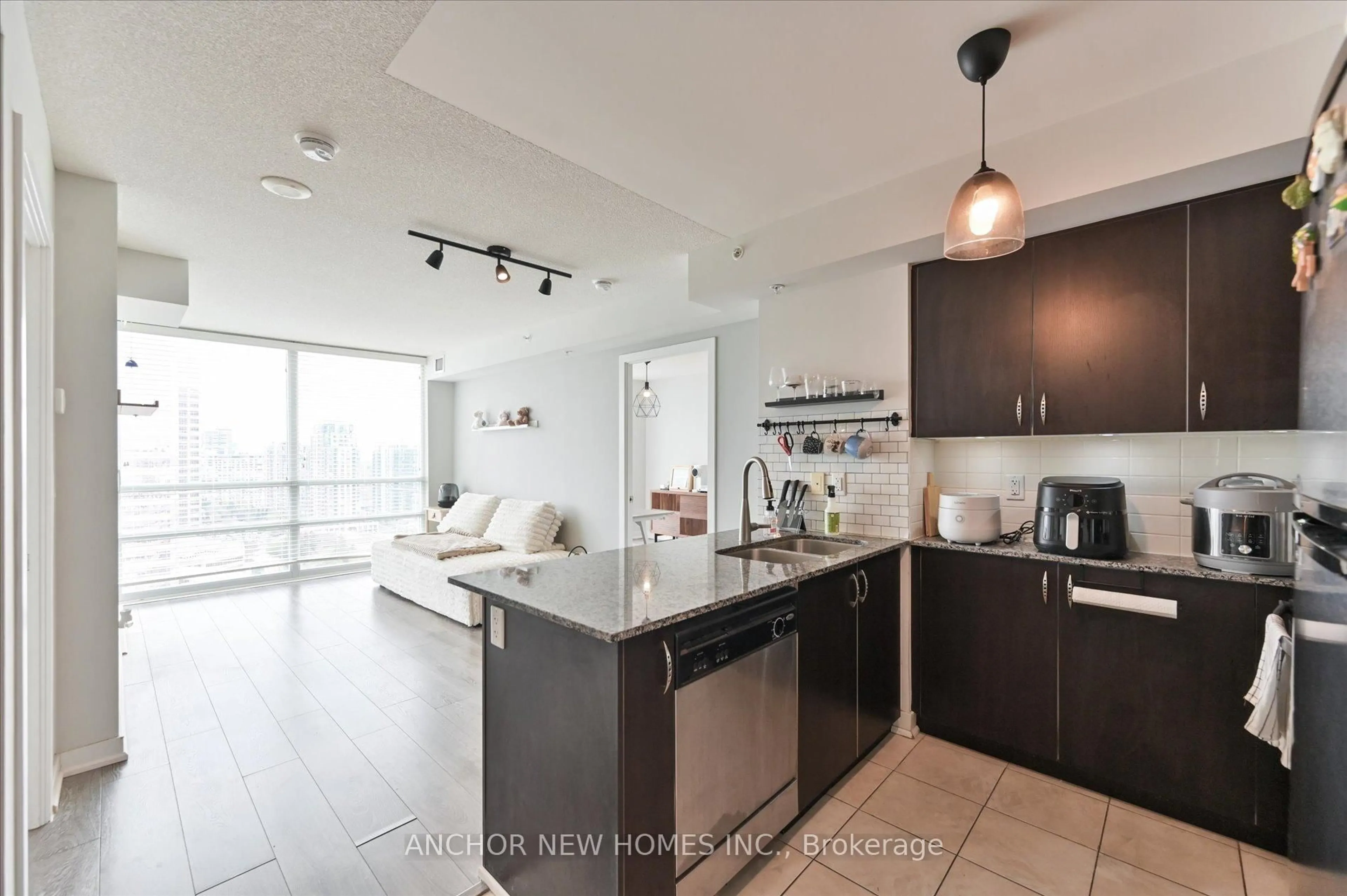 Open concept kitchen, ceramic/tile floor for 5740 Yonge St #1901, Toronto Ontario M2M 3T3