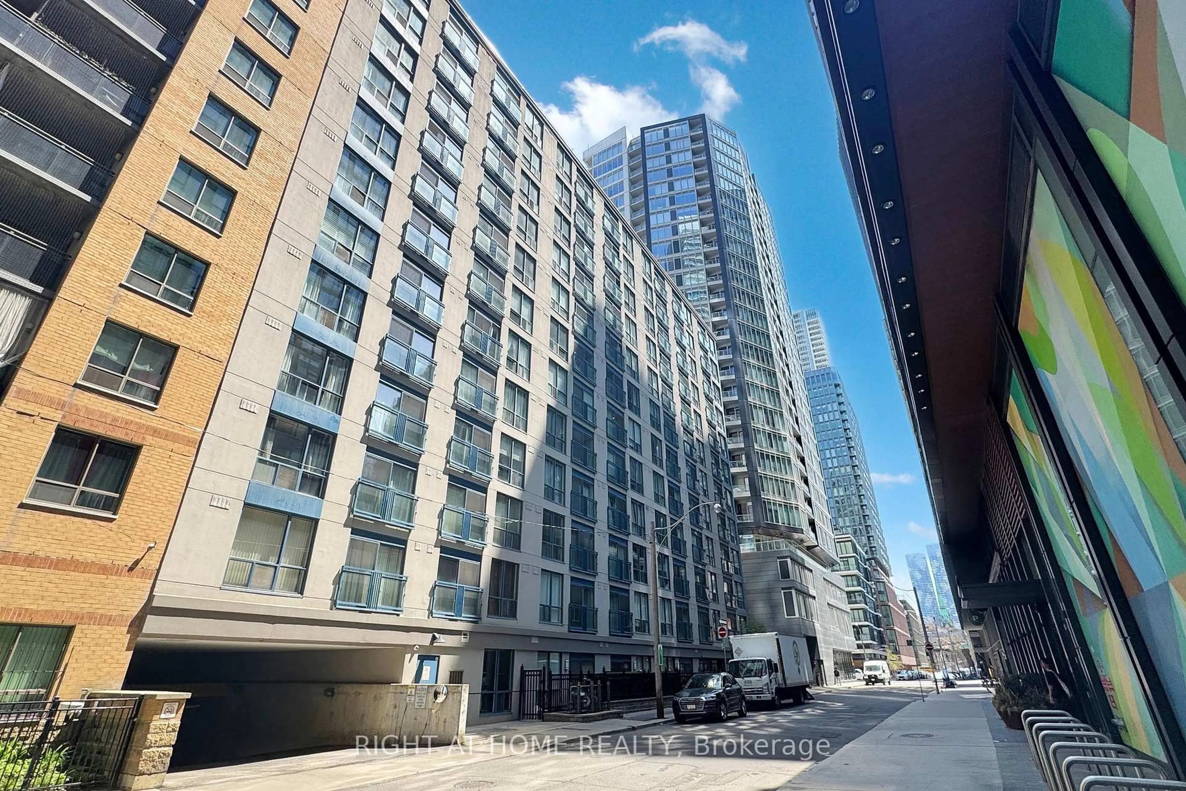 Unknown for 75 Dalhousie St #304, Toronto Ontario M5B 2R9