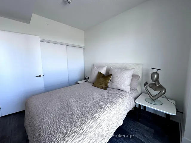 Additional image 5 of 188 Fairview Mall Dr Unit 720