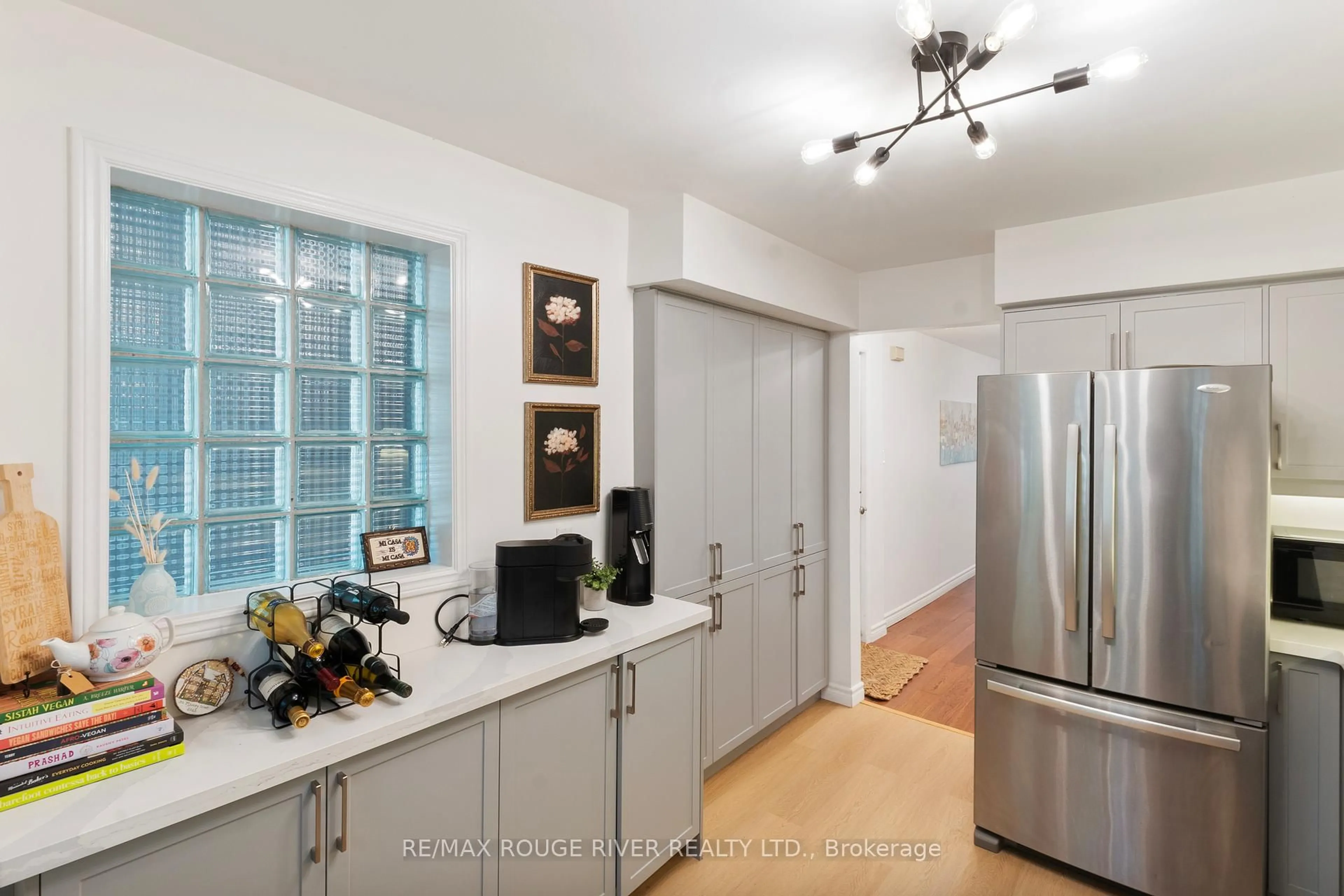 Unknown for 32 Massey St #Unit D, Toronto Ontario M6J 3T7