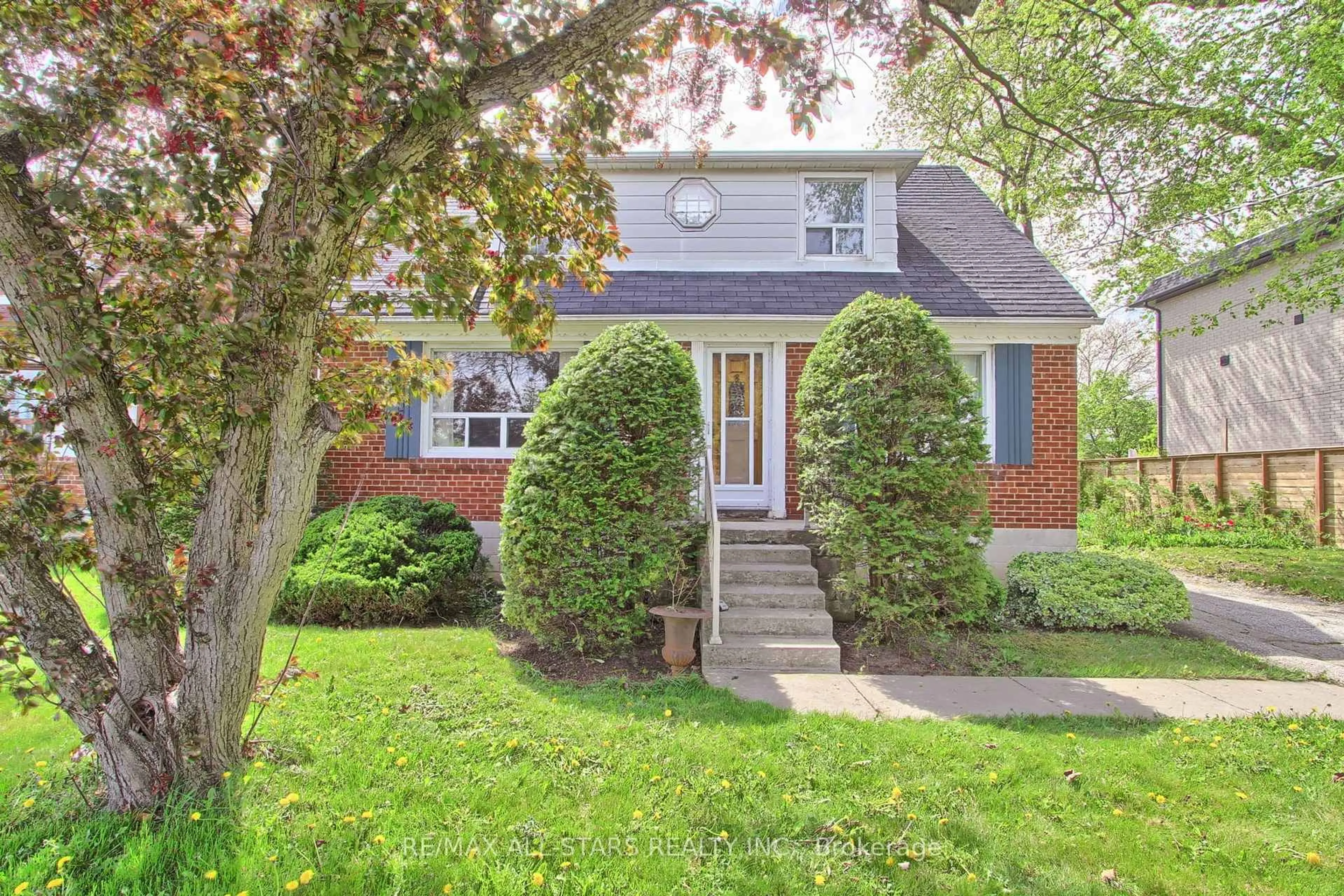 Home with brick exterior material, street for 12 Grantbrook St, Toronto Ontario M2R 2E7