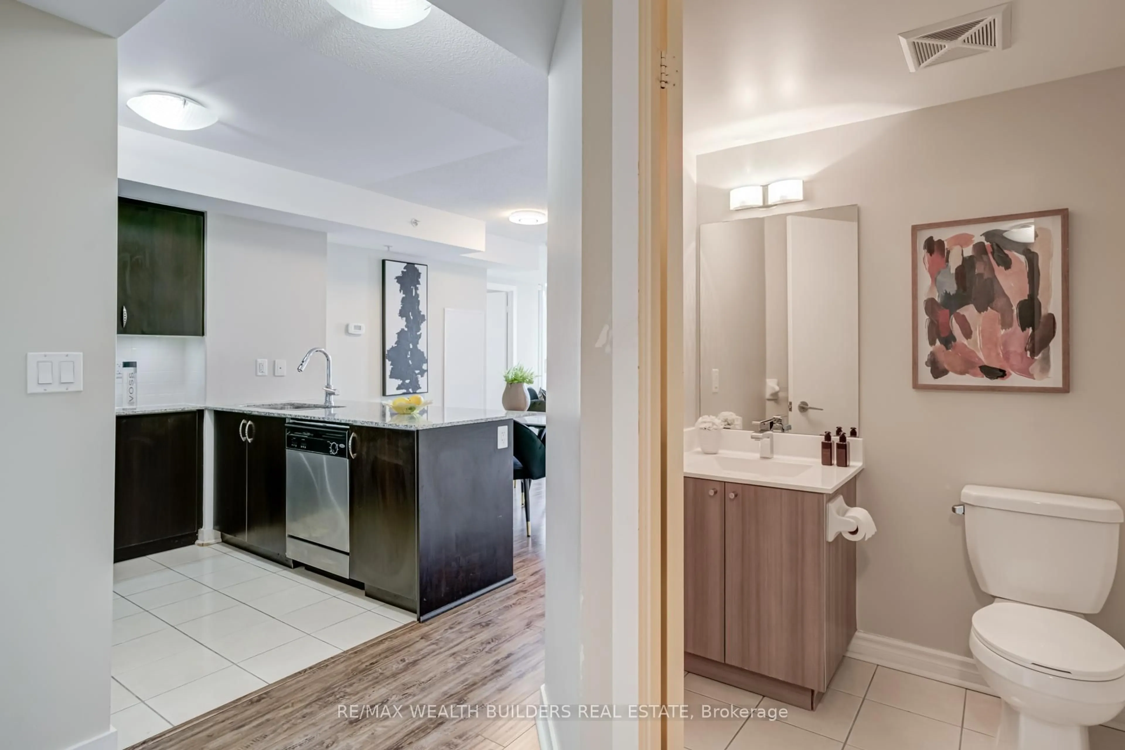 Unknown for 5740 Yonge St #1007, Toronto Ontario M2M 0B1