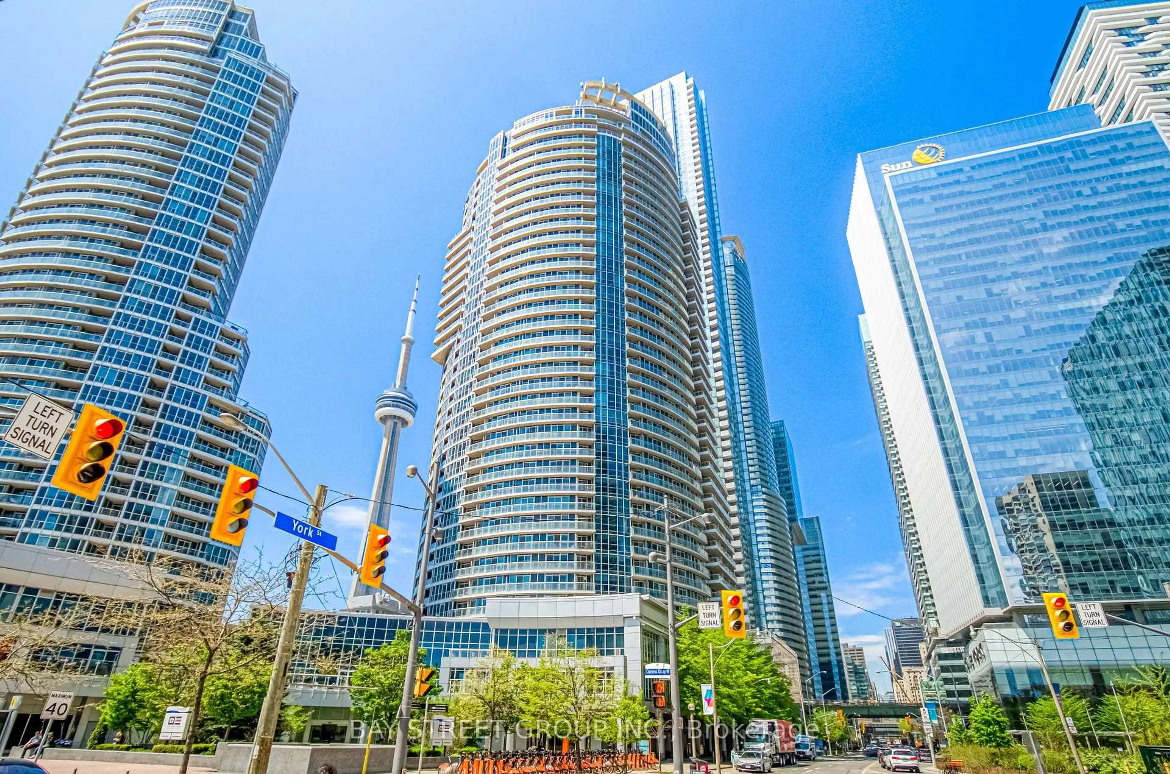 Unknown for 8 York St #2811, Toronto Ontario M5J 2Y2