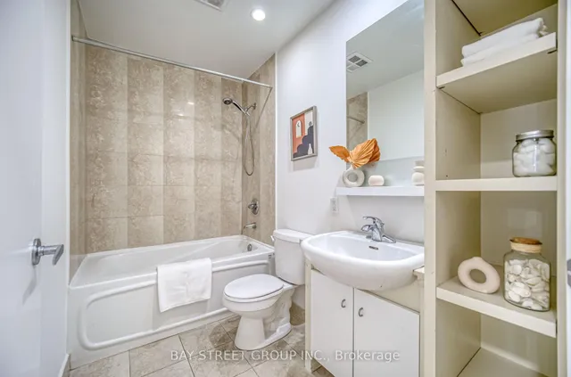 Additional property image - 8 York St Unit 2811