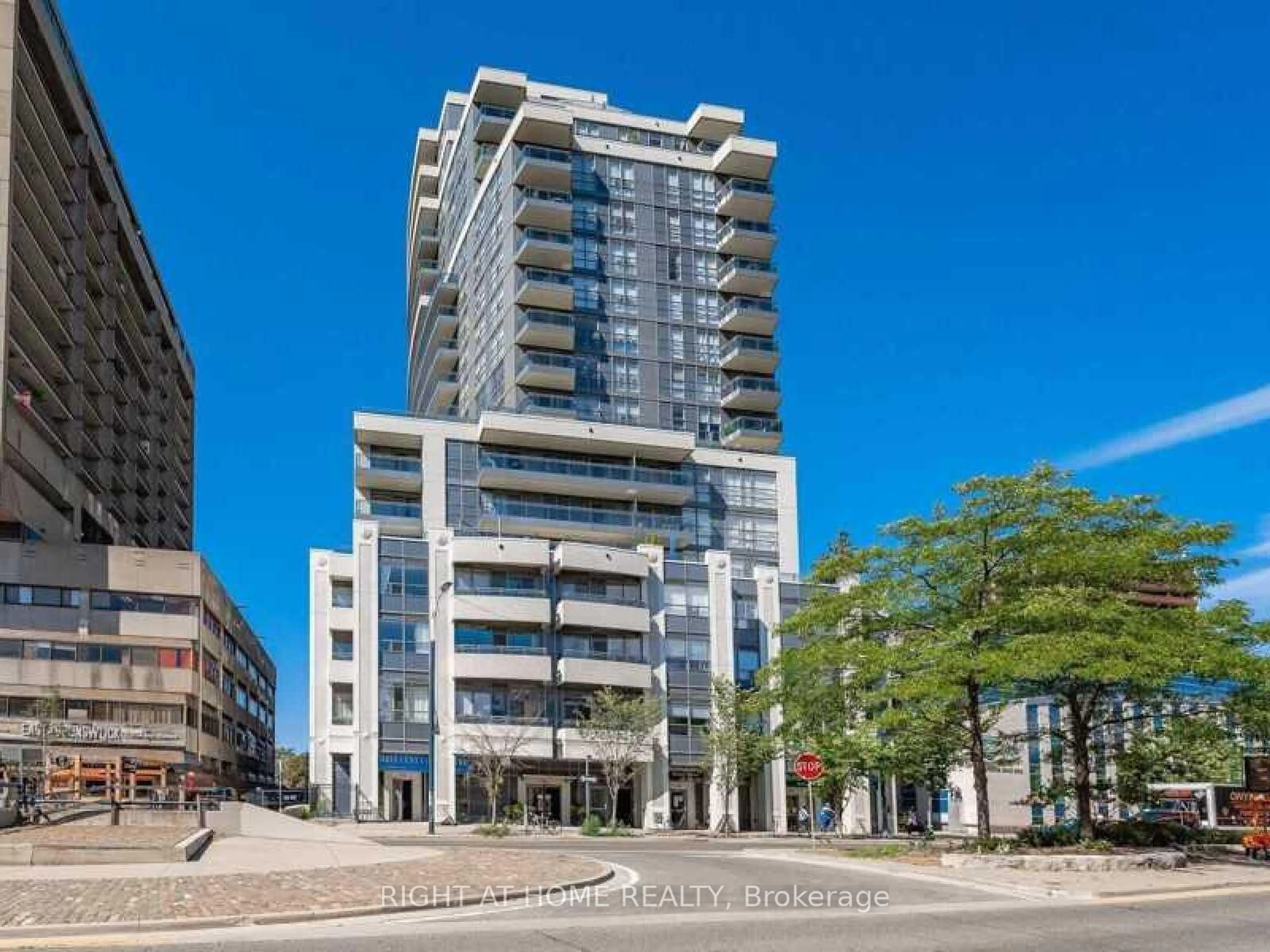 Indoor foyer for 736 Spadina Ave #1205, Toronto Ontario M5S 2J6