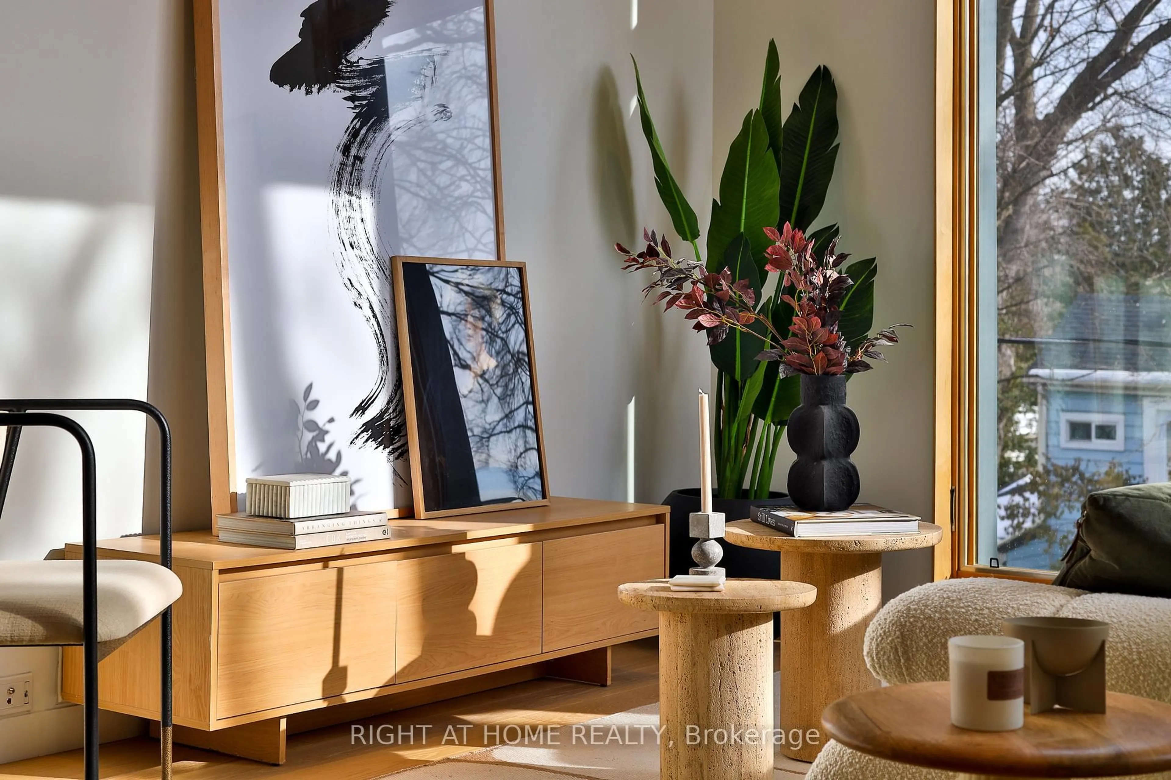 Contemporary bathroom, wood/laminate floor for 225 Brunswick Ave #PH 2, Toronto Ontario M5S 2M6
