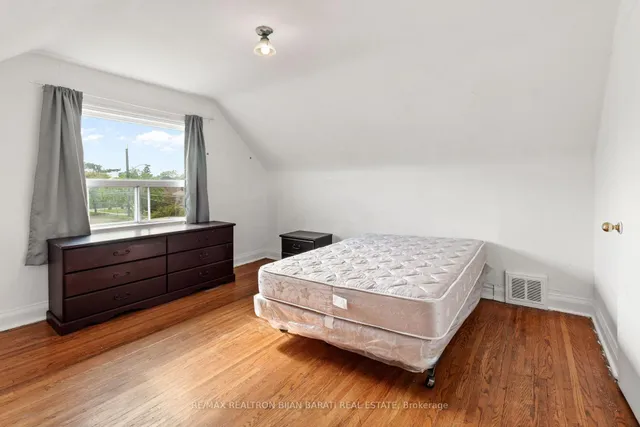 Additional property image - 195 Moore Park Ave