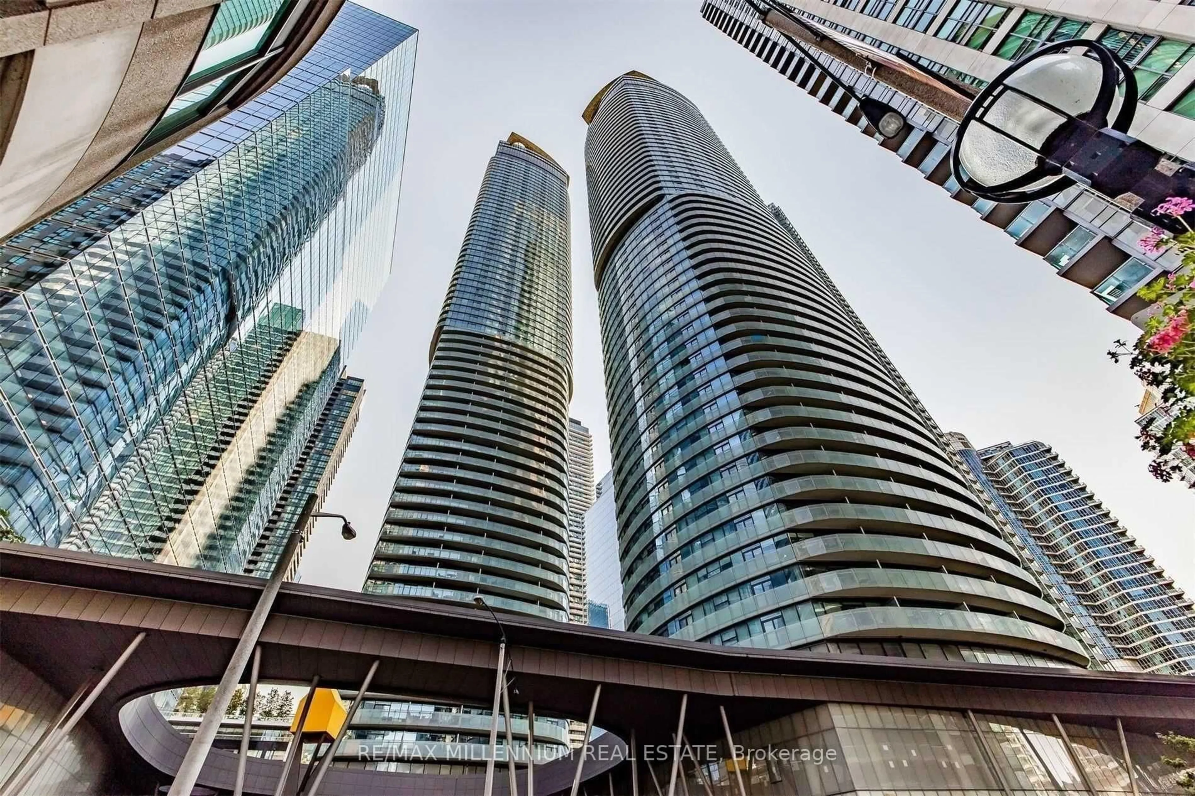 Unknown for 14 York St #3612, Toronto Ontario M5J 2Z2